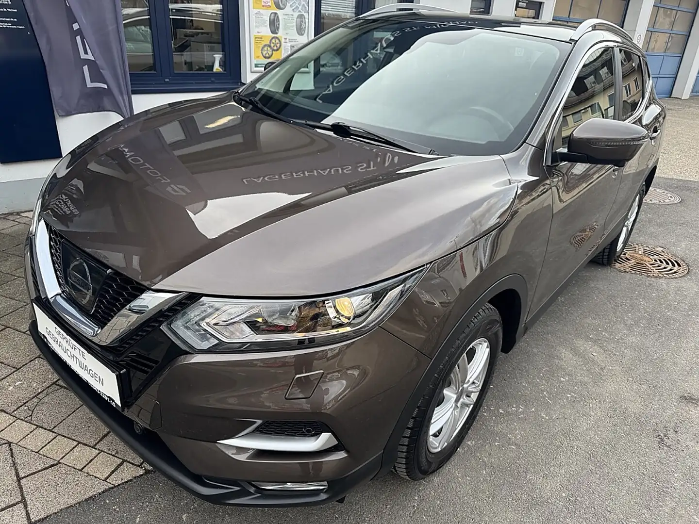 Nissan Qashqai 1,2 DIG-T N-Connecta Grau - 1
