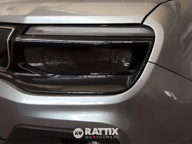 Jeep Avenger view 3