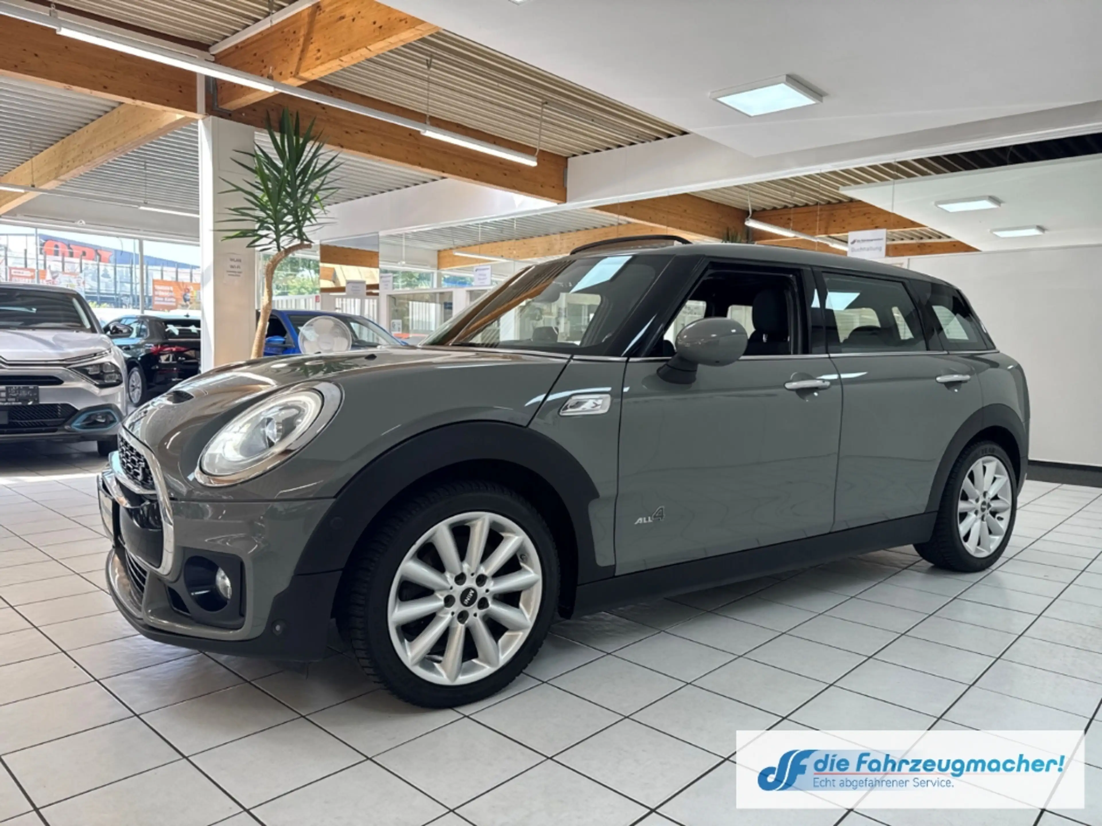 MINI Cooper S Clubman All4 HUD El. Panodach Navi LED Mehrzonenklima Fahr — photo 2