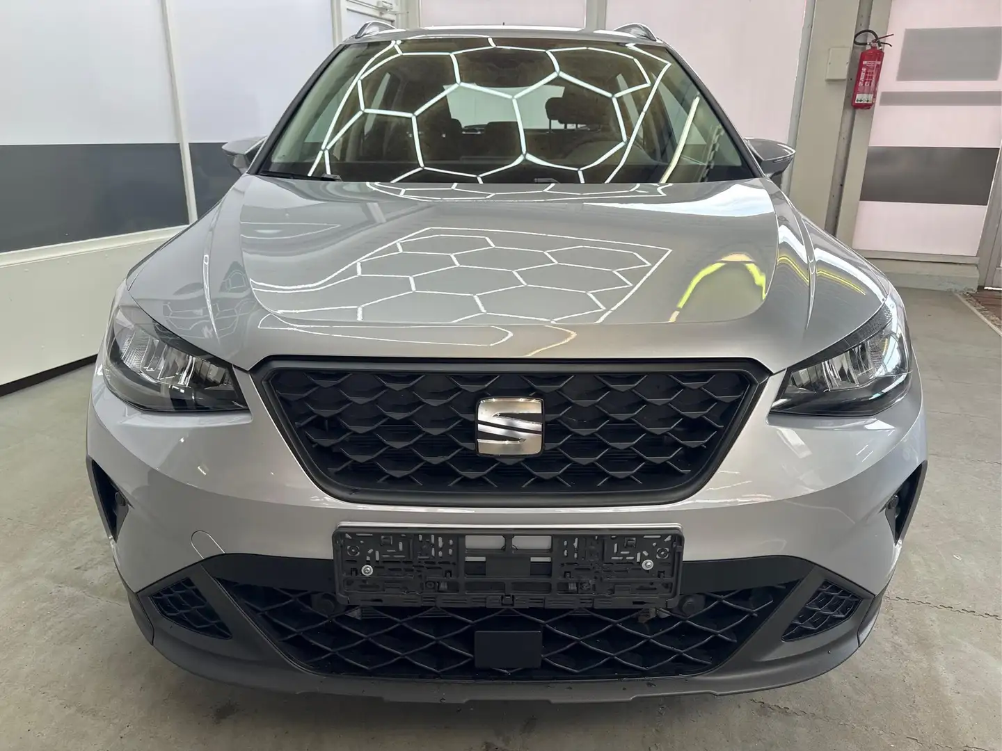 SEAT Arona STYLE 1.0 TSI RFK PDC v+h SHZ KLIMAAUTOMATIK TE... Argento - 2