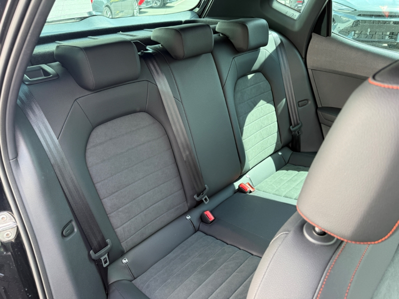 SEAT Arona 1.5 TSI DSG FR Pro ACC FullLink Navi LED 17Alu GJR — photo 7