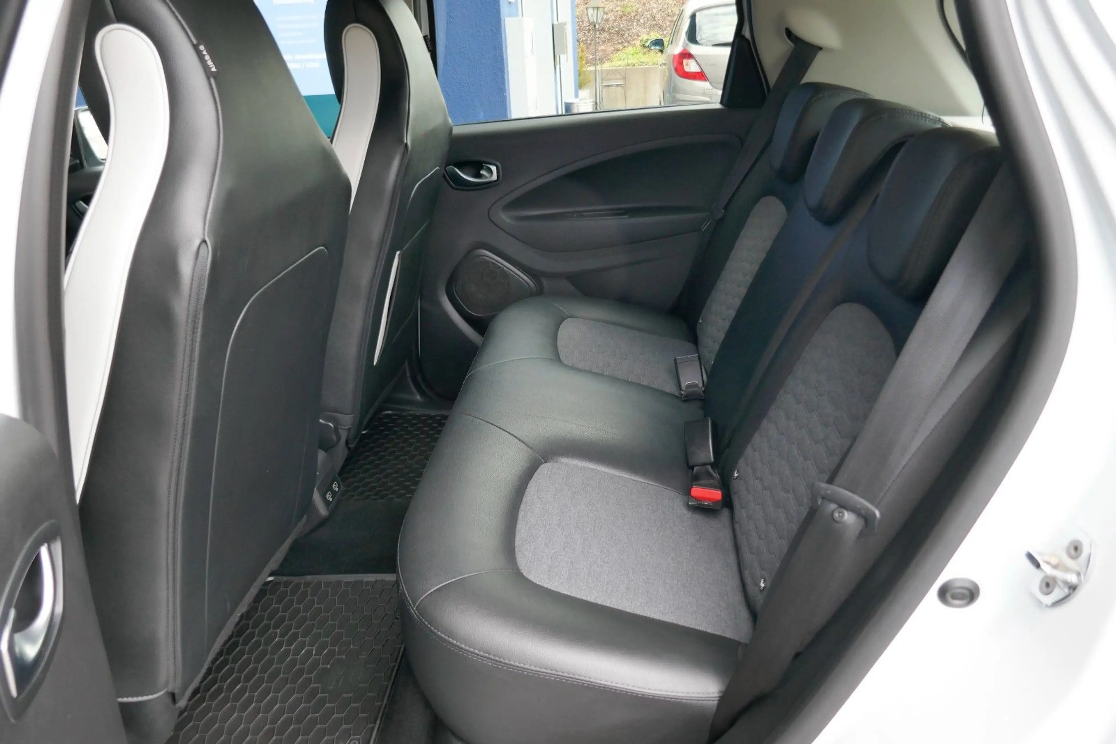 Renault ZOE (Kaufbatterie) Z.E. 50 INTENS CCS STANDHZ — photo 12