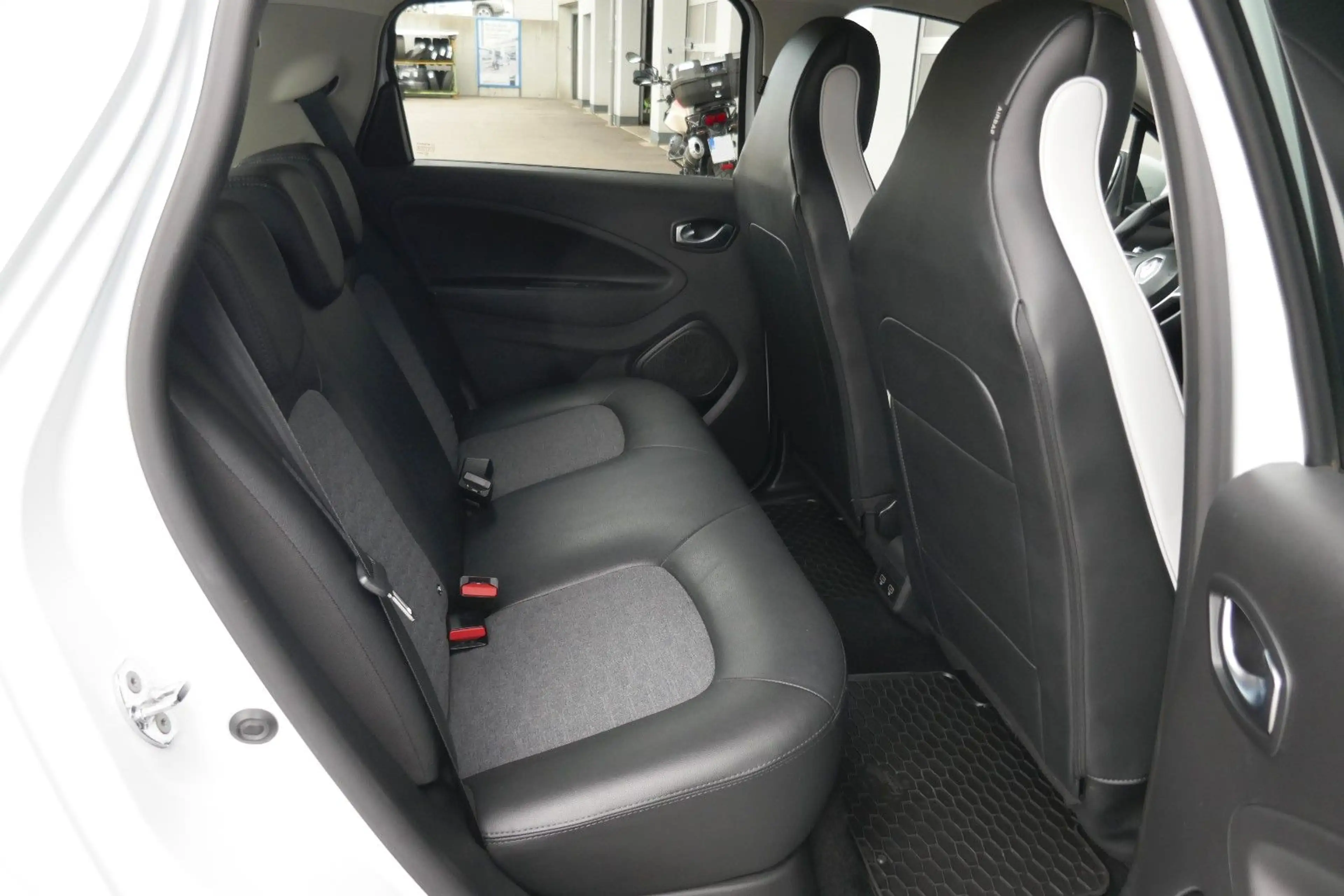 Renault ZOE (Kaufbatterie) Z.E. 50 INTENS CCS STANDHZ — photo 14