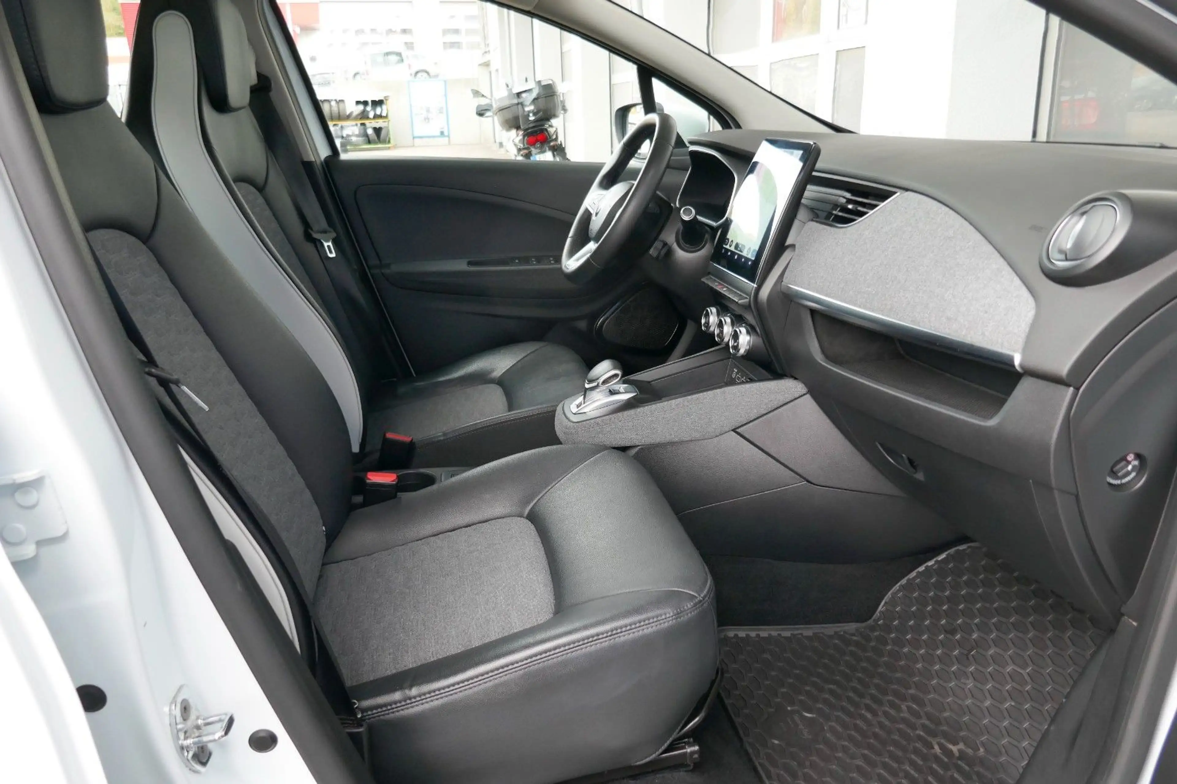 Renault ZOE (Kaufbatterie) Z.E. 50 INTENS CCS STANDHZ — photo 15