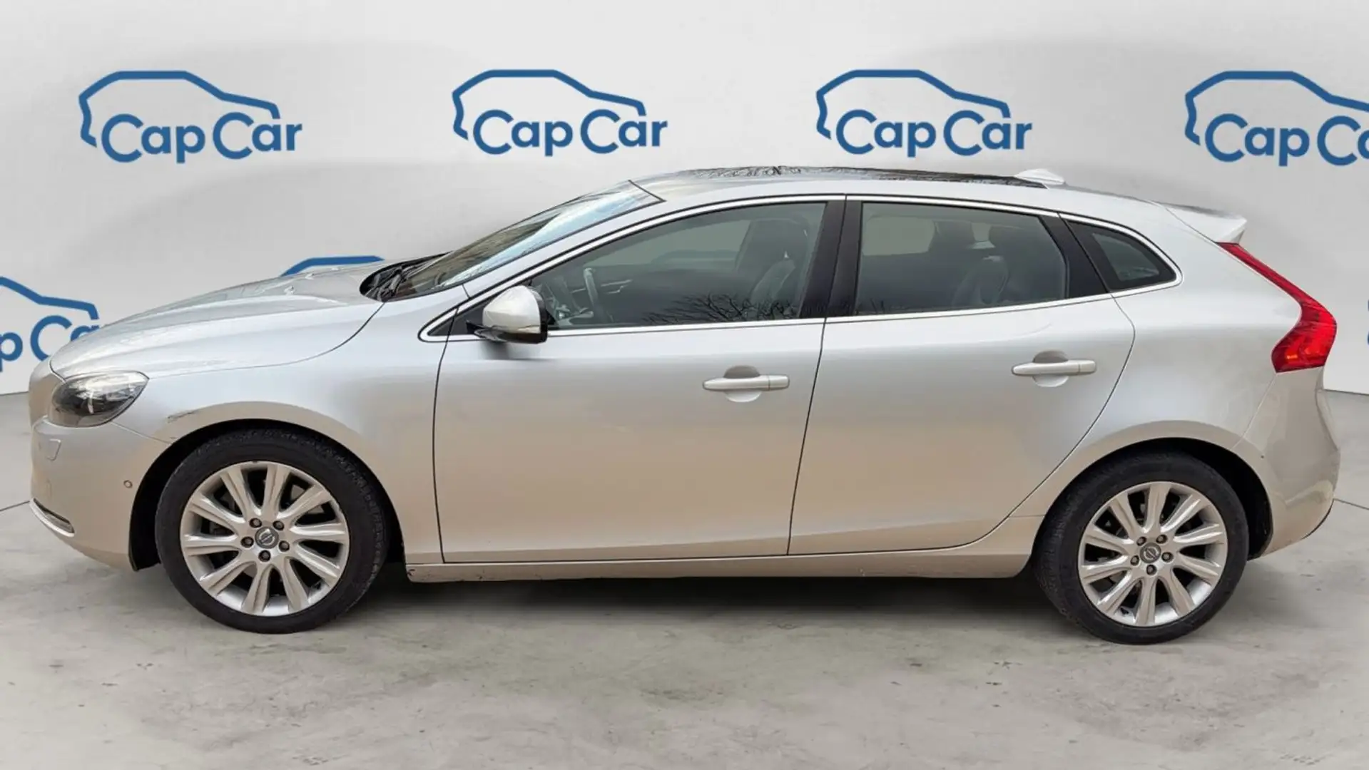 Volvo V40 2.0 D3 150 Effektiv Line Xenium - 2