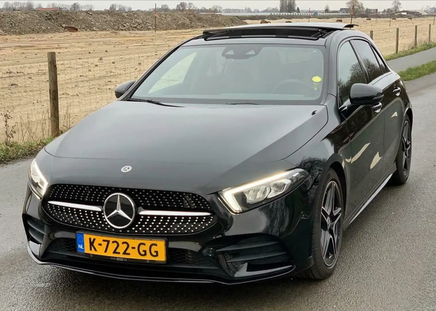 Mercedes-Benz A 220 A 220 AMG PANO AMBI NIGHT-PAK Zwart - 1