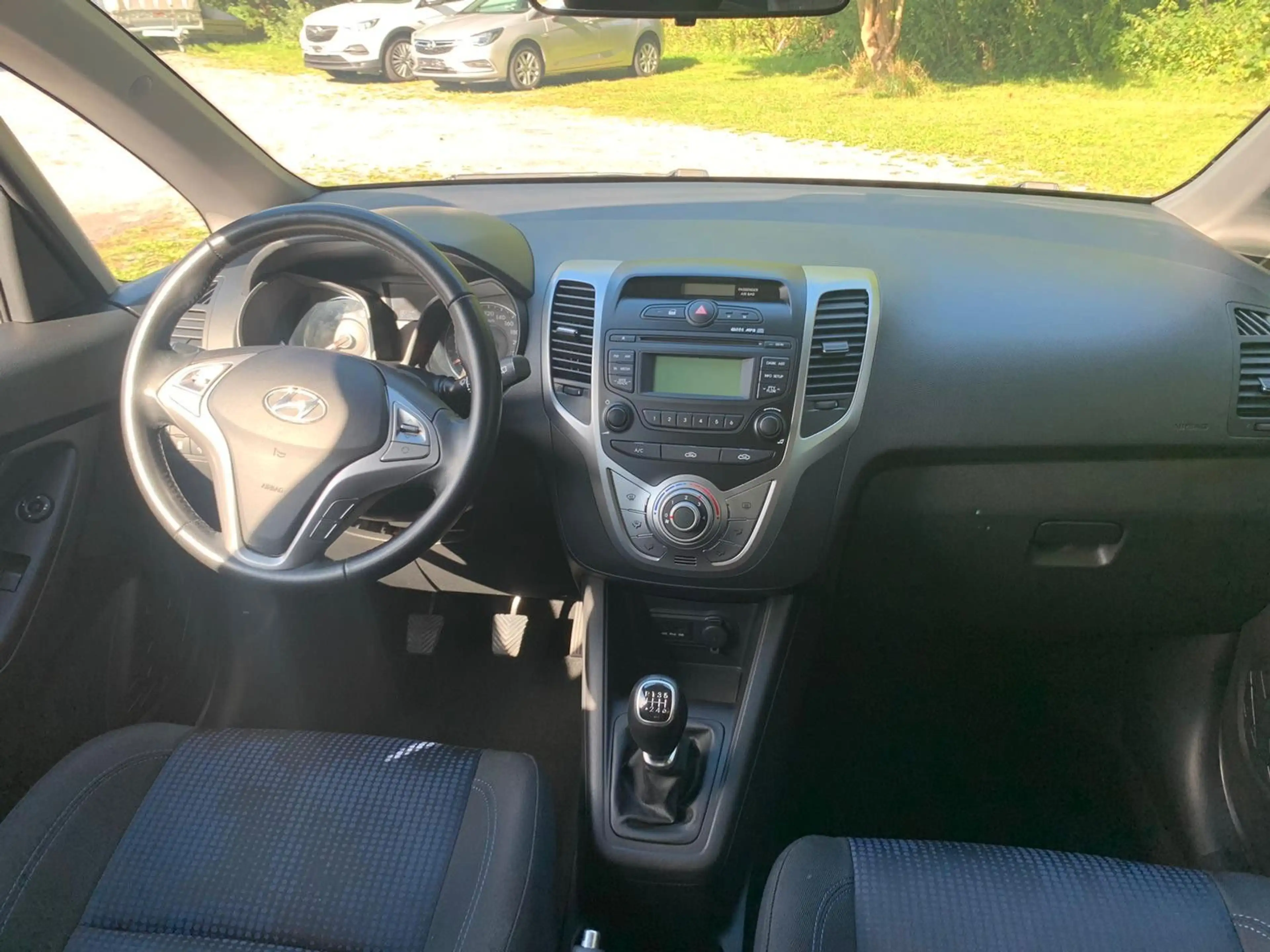 Hyundai iX20 1.6 Style — photo 10