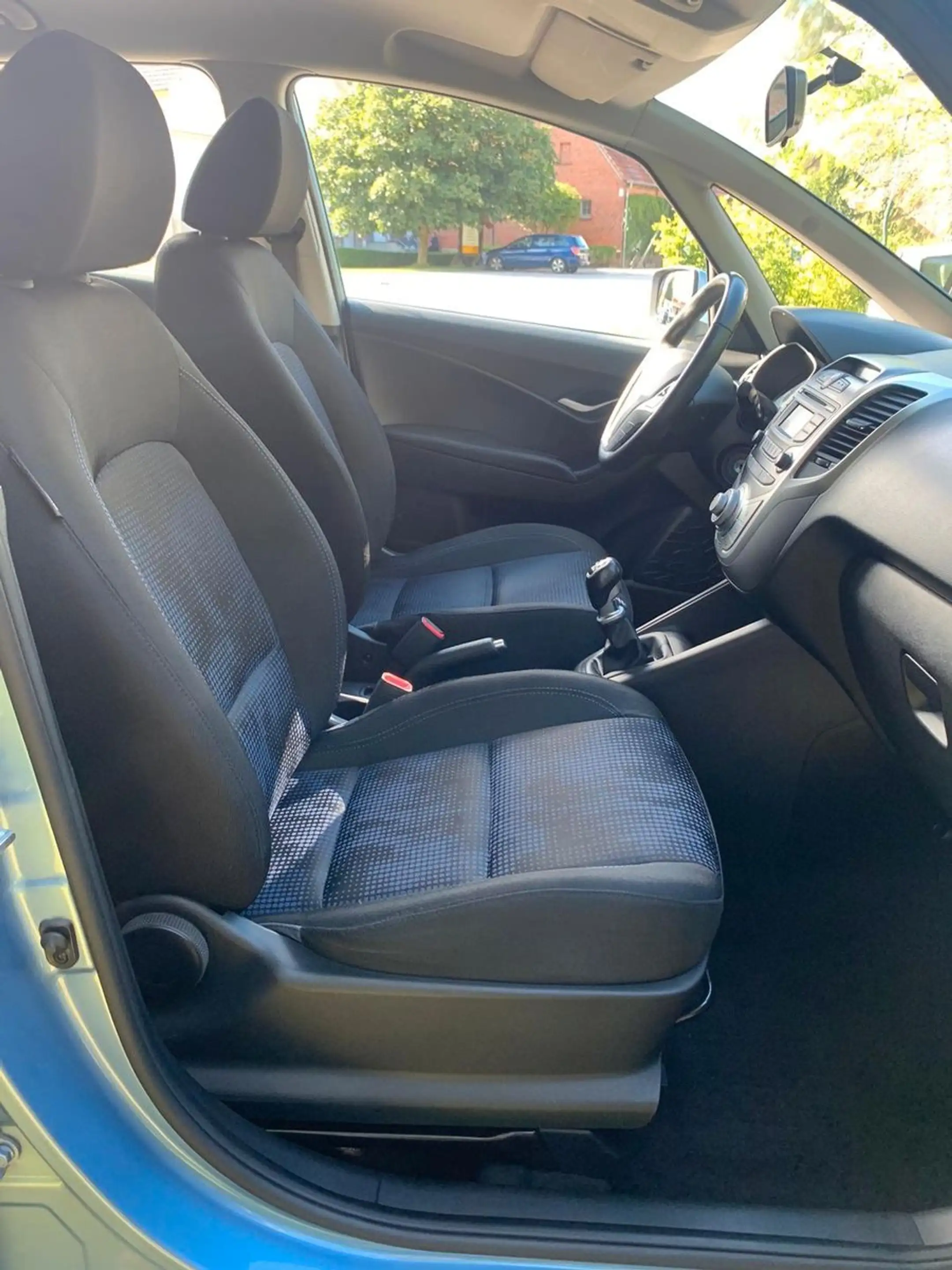 Hyundai iX20 1.6 Style — photo 12
