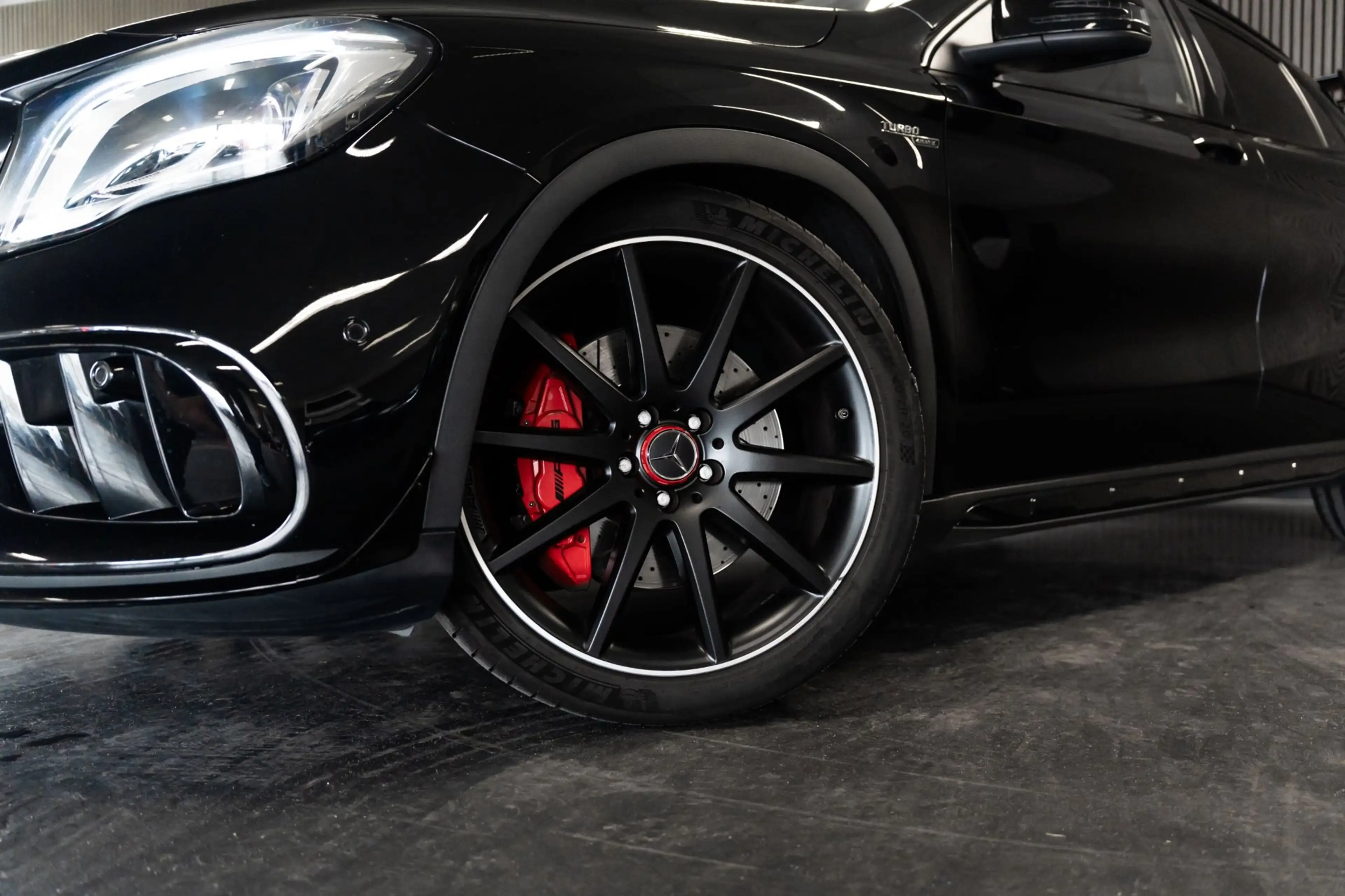 Mercedes-Benz GLA 45 AMG 4MATIC Premium — photo 3