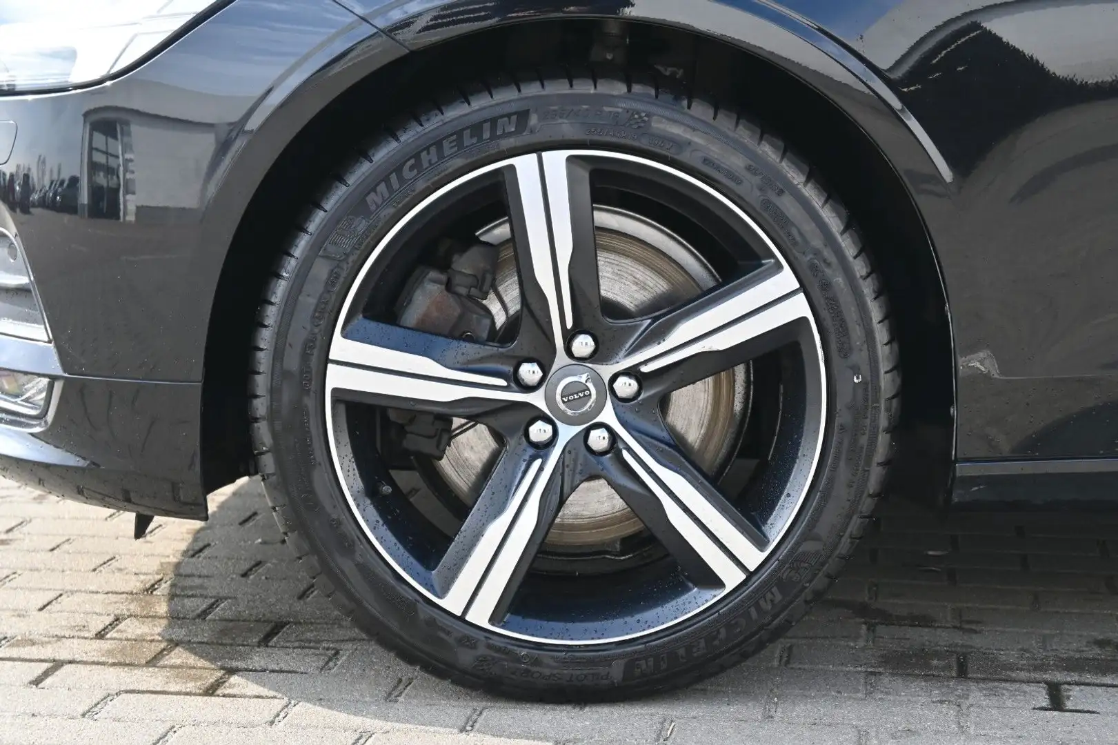 Volvo S90 **Mietkauf**S 90 T5 Lim*Mom*LED*Navi*STHZ*Miete Schwarz - 2