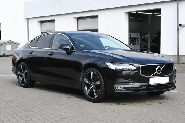 Volvo S90 view 8