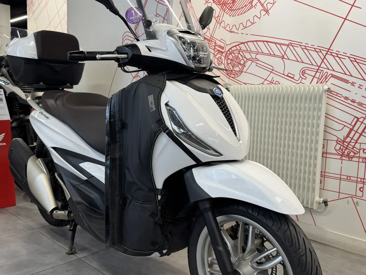 Piaggio Beverly 400 - 2