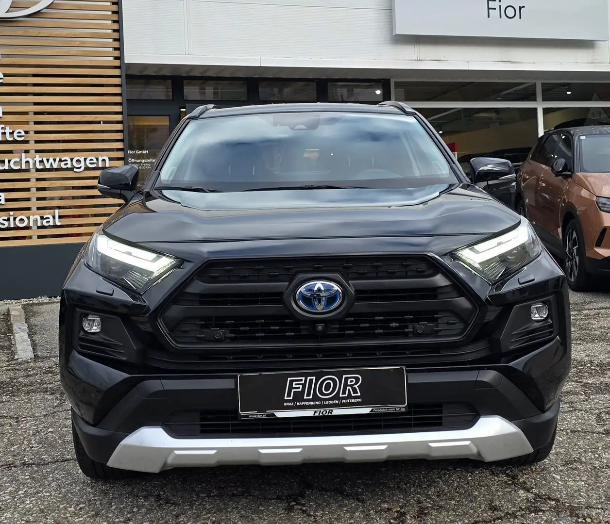 Toyota RAV4 Hybrid 4x4 Adventure Schwarz - 2