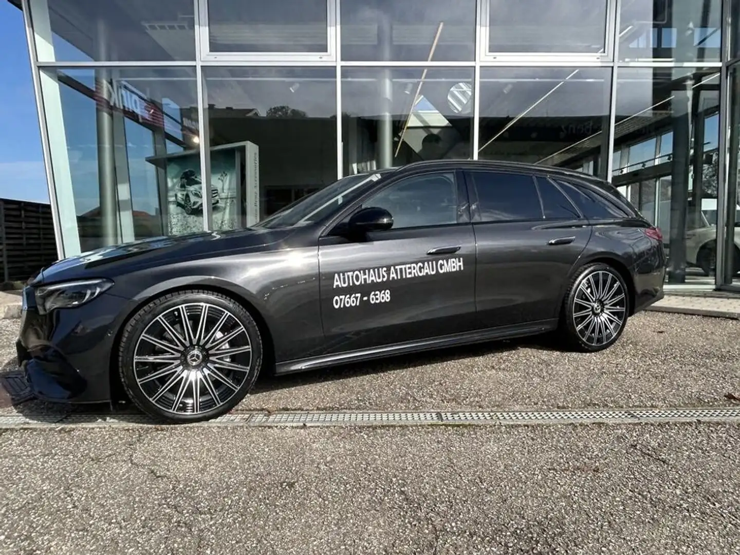 Mercedes-Benz E 220 d AMG Line Advanced °TOP AUSSTATTUNG° Gris - 2