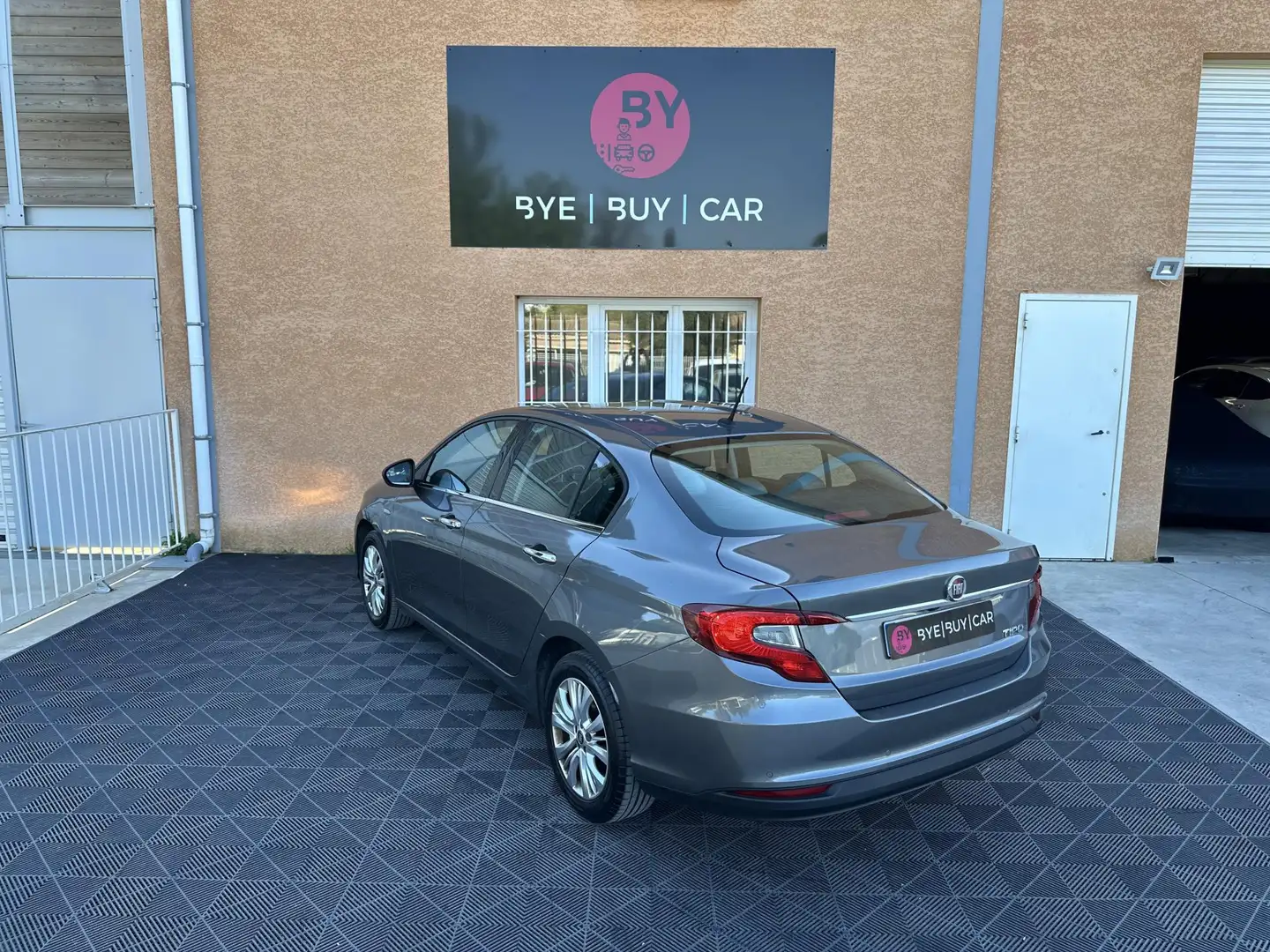 Fiat Tipo 1.6 MultiJet 120 cv Easy garantie 12 mois Grigio - 2