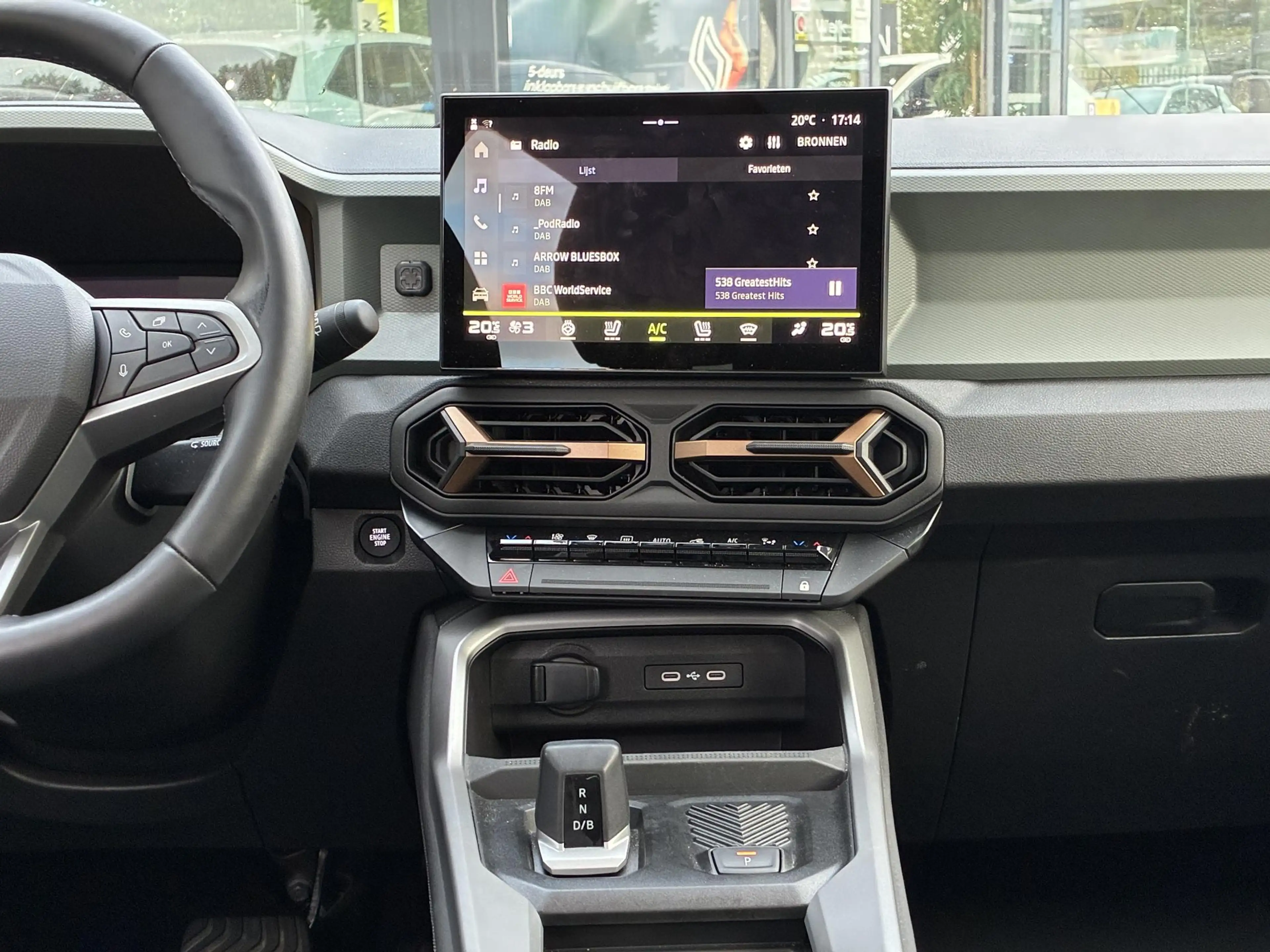 Dacia Bigster 1.8 Hybrid 155 Extreme | Stoelverwarming | Apple c — photo 11