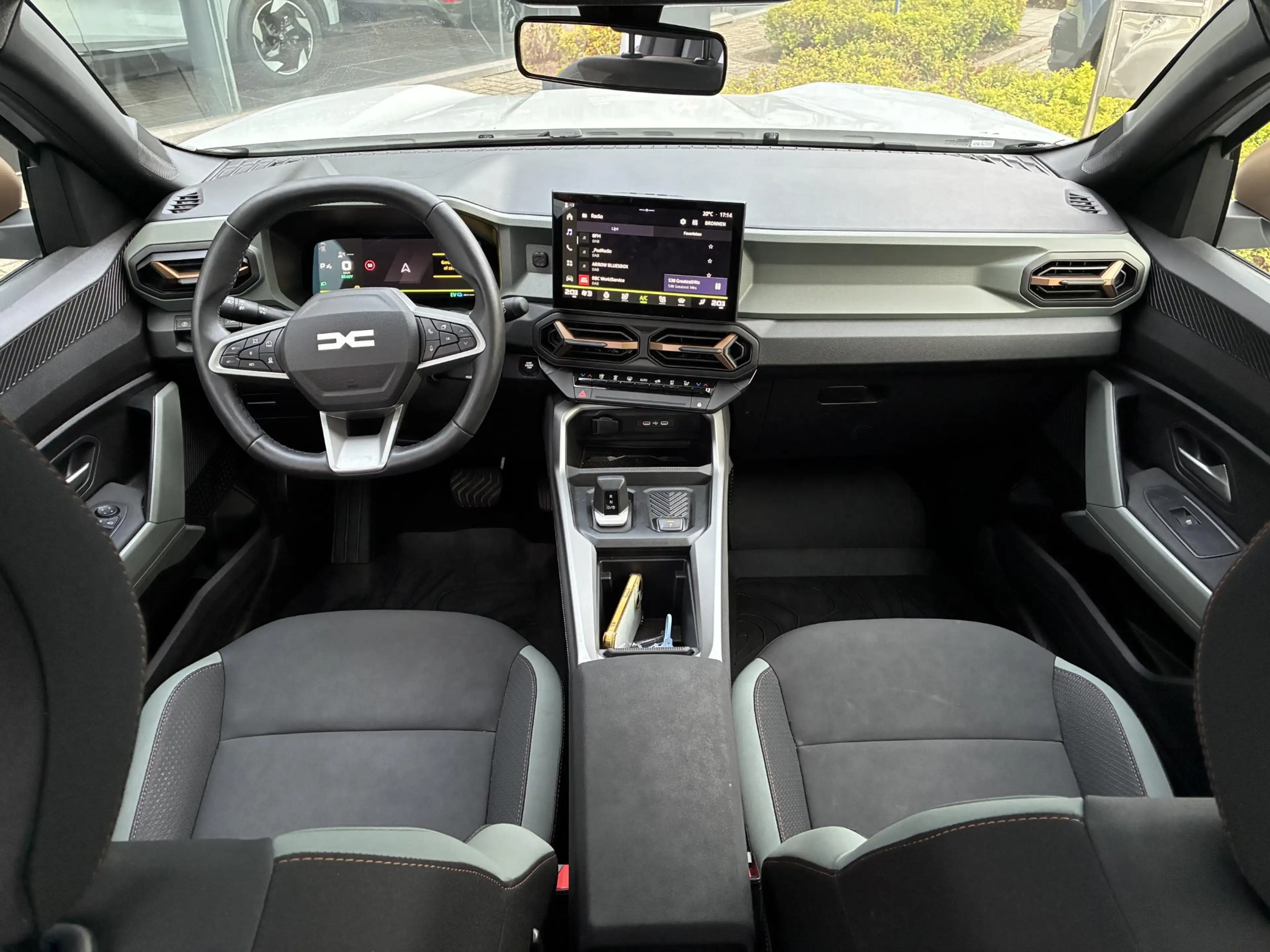 Dacia Bigster 1.8 Hybrid 155 Extreme | Stoelverwarming | Apple c — photo 3