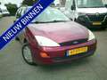Ford Focus Wagon 1.6-16V Ambiente iINRUIL KOOPJE !! VOORZIEN Rouge - thumbnail 1