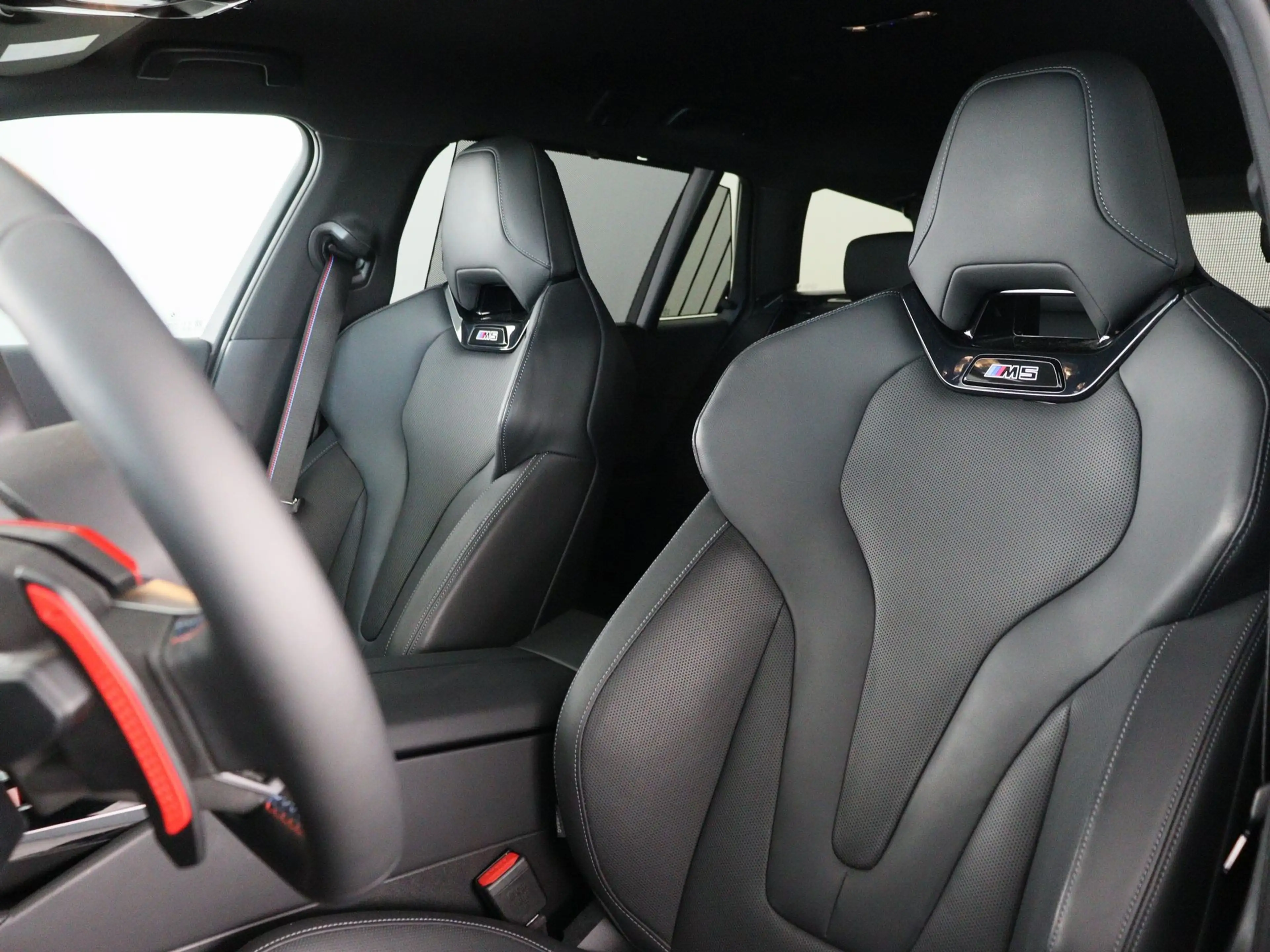 BMW M5 Touring SoH 100% — photo 7