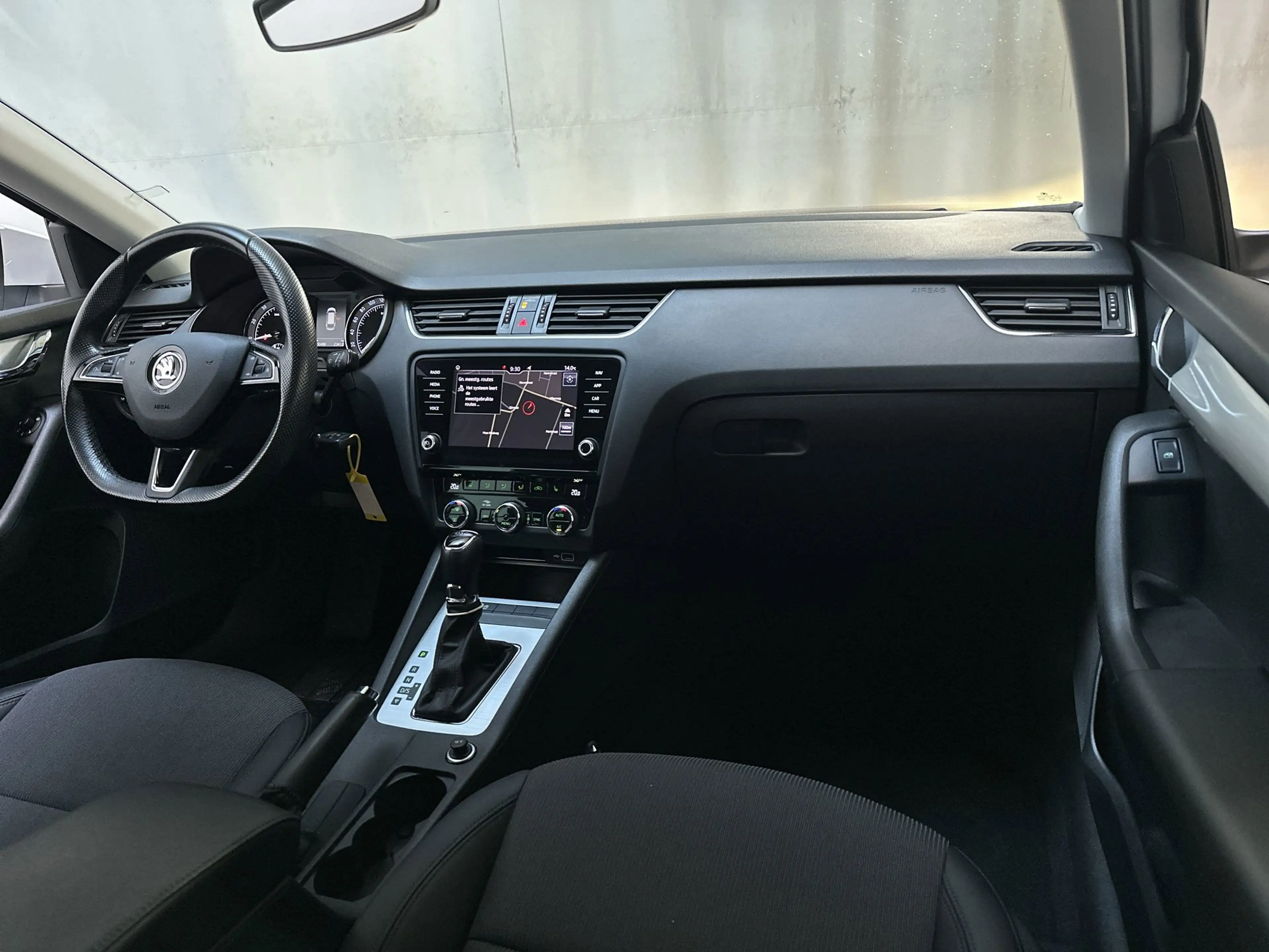 Skoda Octavia Combi 1.5 TSI 150pk DSG Greentech Business Edition — photo 2