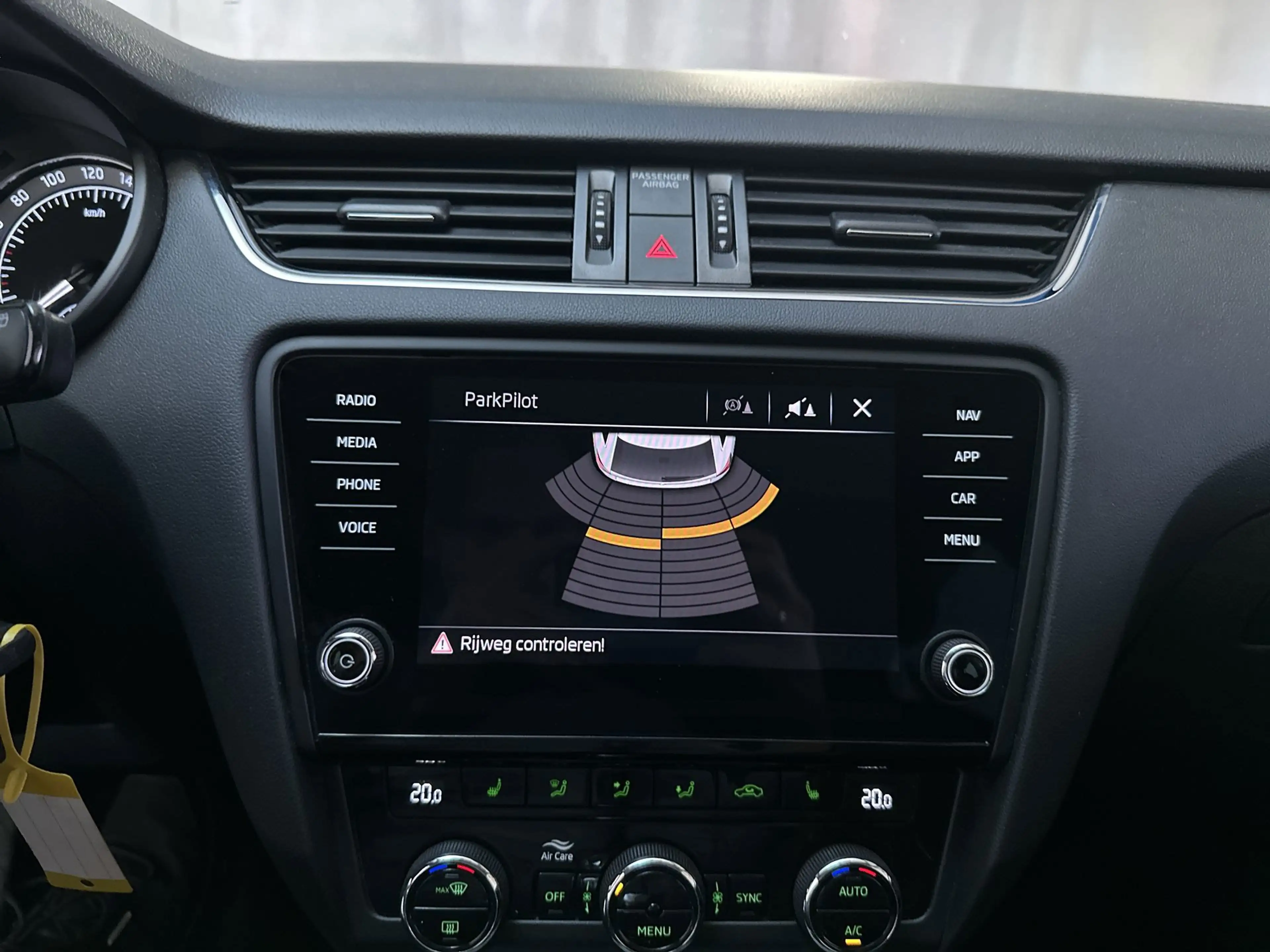 Skoda Octavia Combi 1.5 TSI 150pk DSG Greentech Business Edition — photo 11