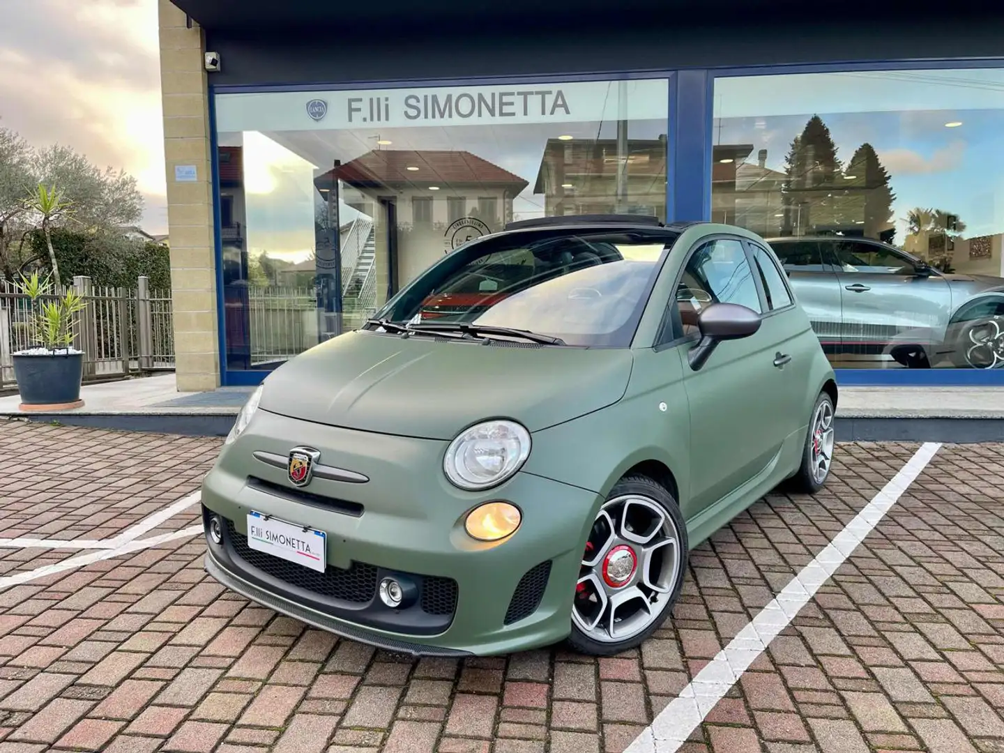 Abarth 500C 1.4 Turbo T-Jet Custom 135CV E6 Vert - 1