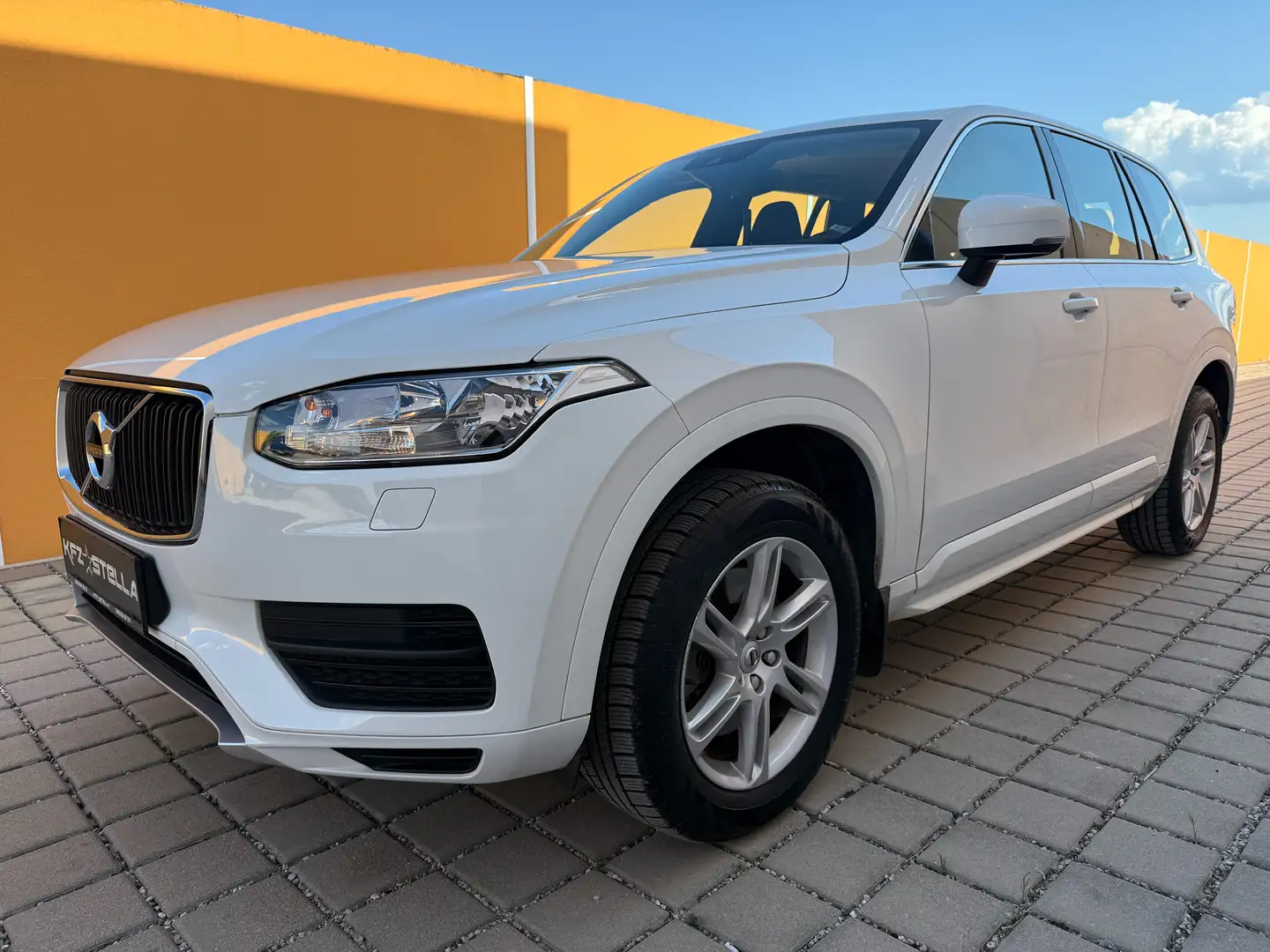 Volvo XC90 Kinetic D4 2WD 7 Sitze / 1.Besitz / Navi / Fehér - 1