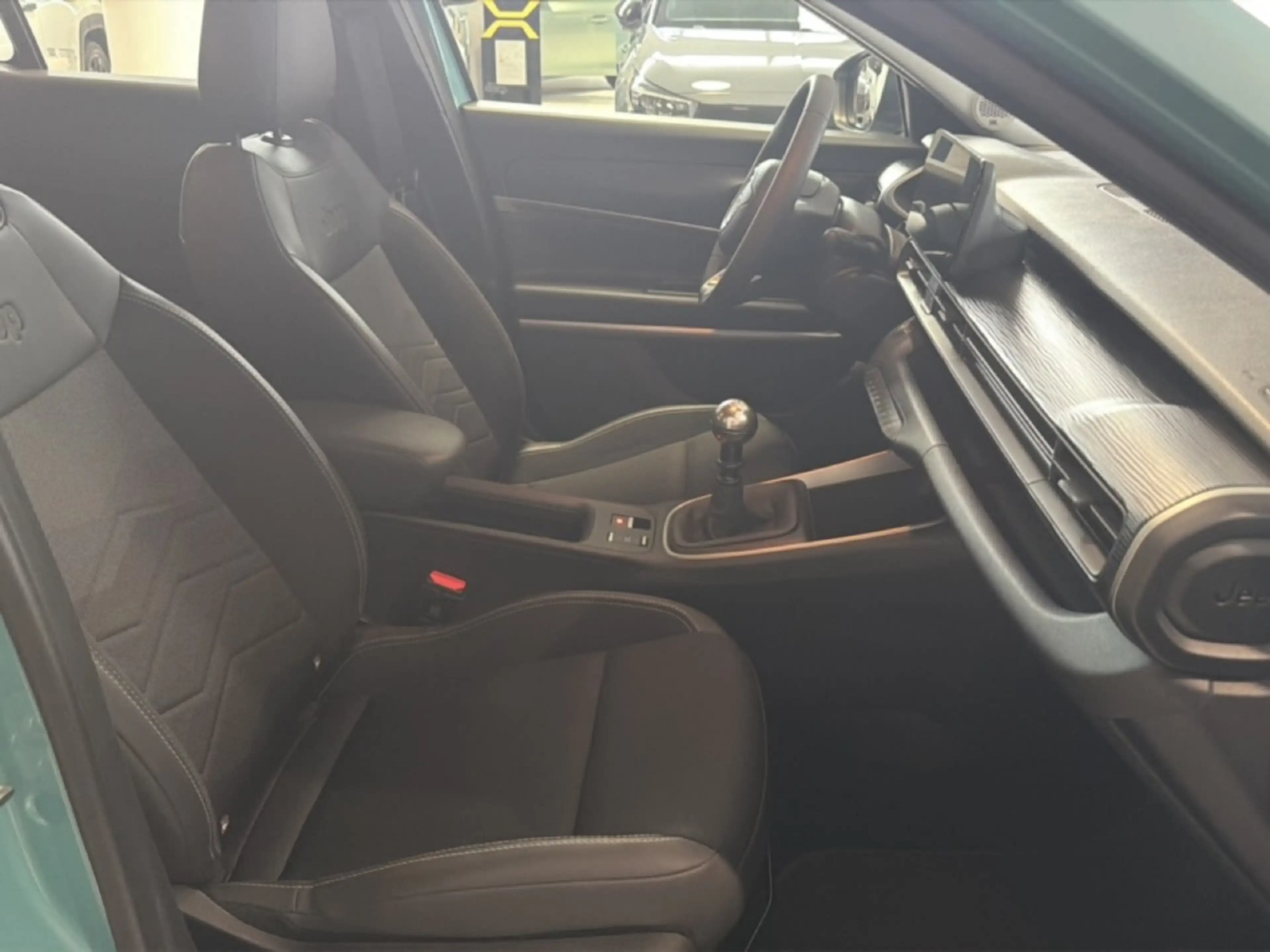 Jeep Avenger Altitude Navi JBL 360 Kamera LED ACC El. Heckklapp — photo 12