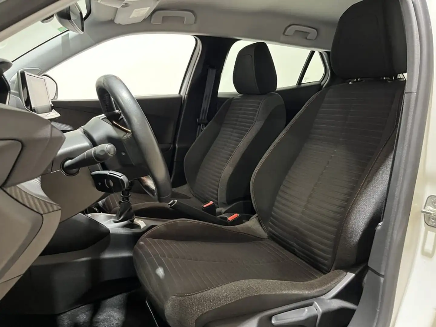 Peugeot 2008 Active Pack BlueHDI 81kW 110CV Blanco - 2