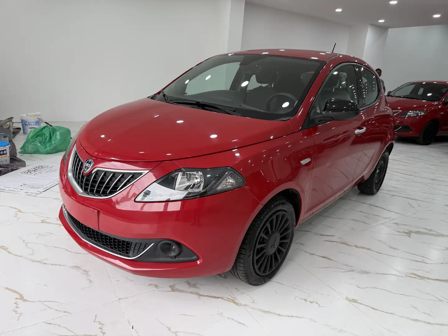 Lancia Ypsilon 1.0 firefly hybrid Silver s&s 70cv - 2