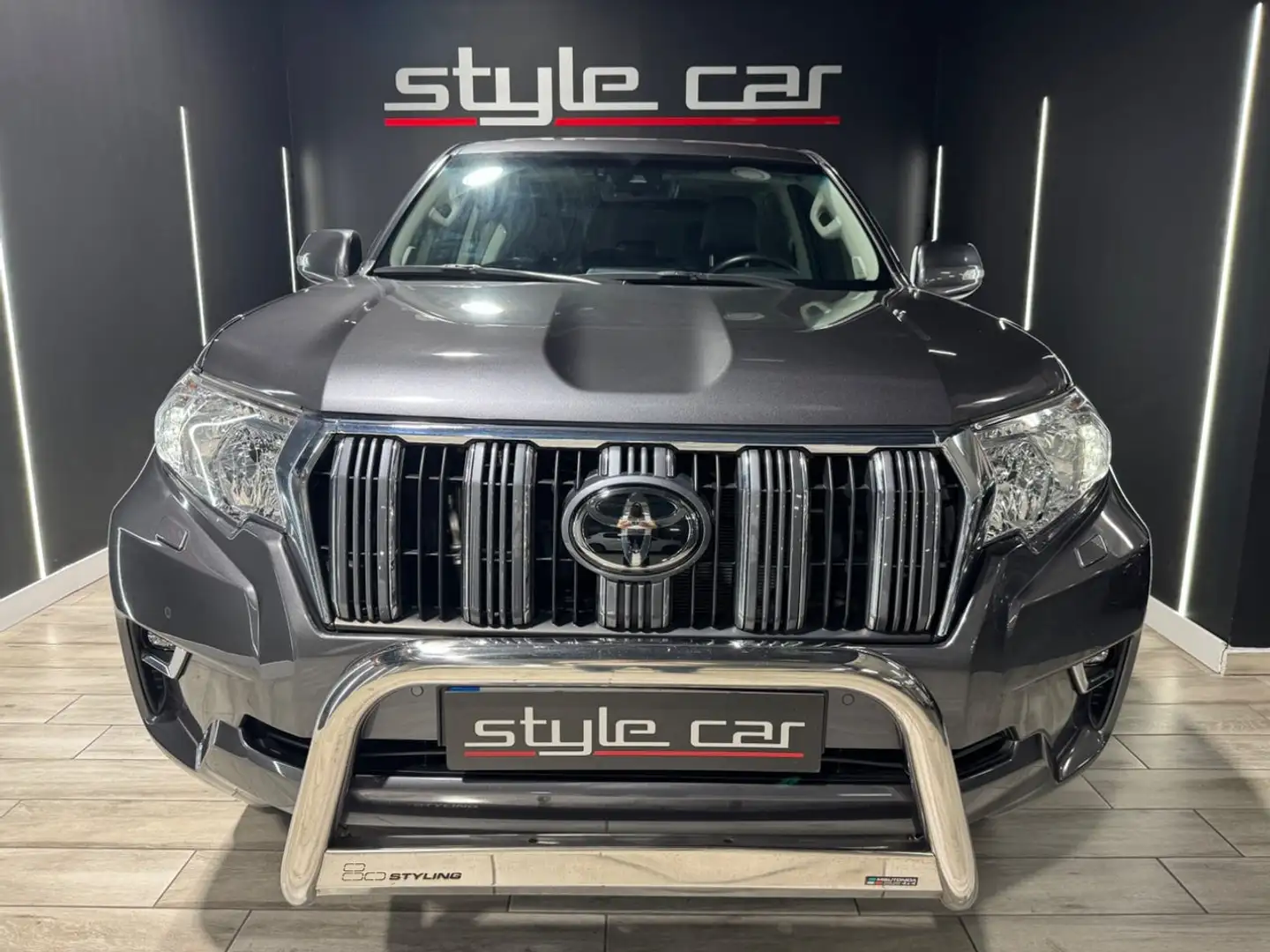 Toyota Land Cruiser 2.8 D4D VX AUTO Gris - 2