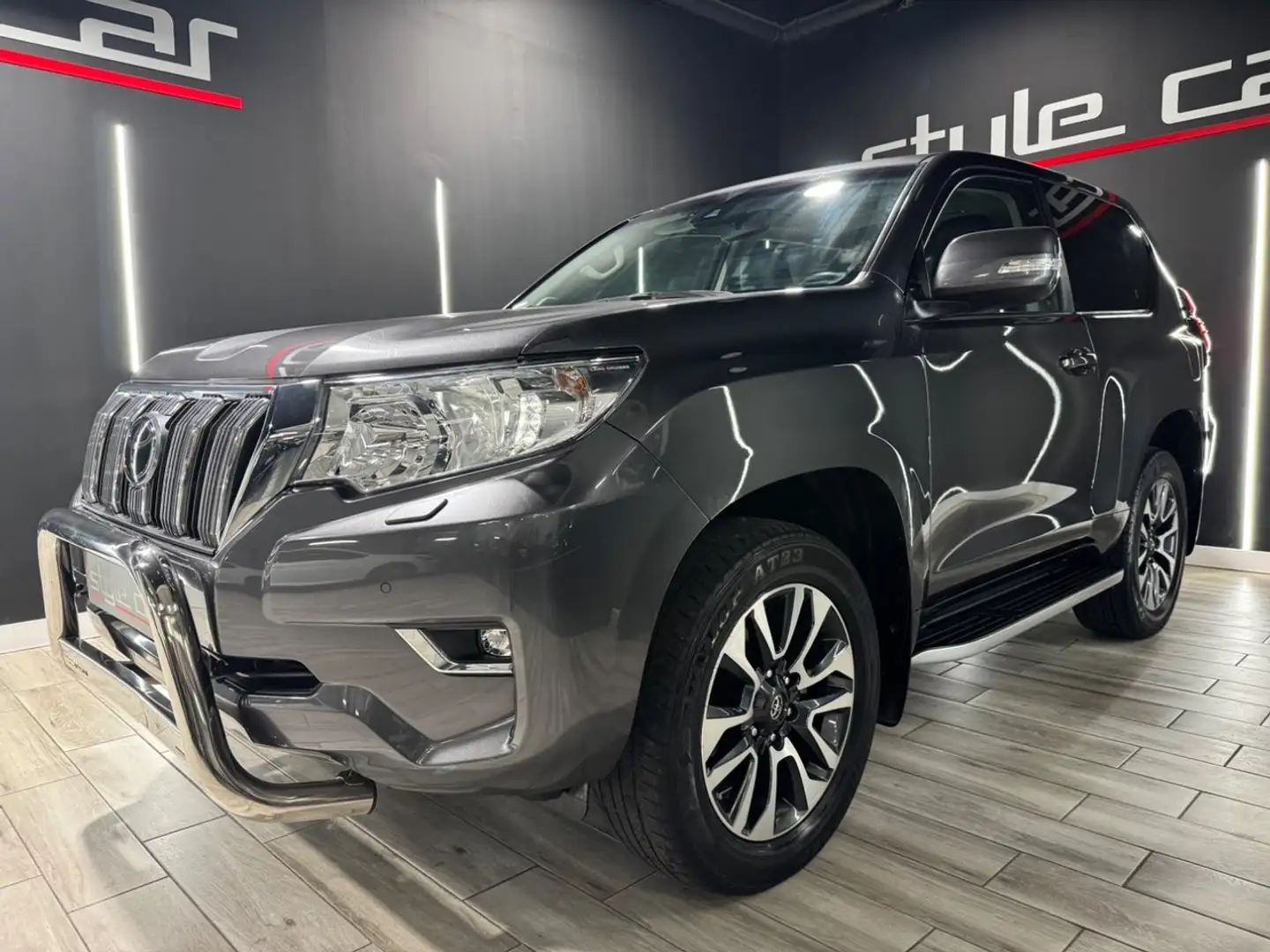 Toyota Land Cruiser 2.8 D4D VX AUTO Gris - 1