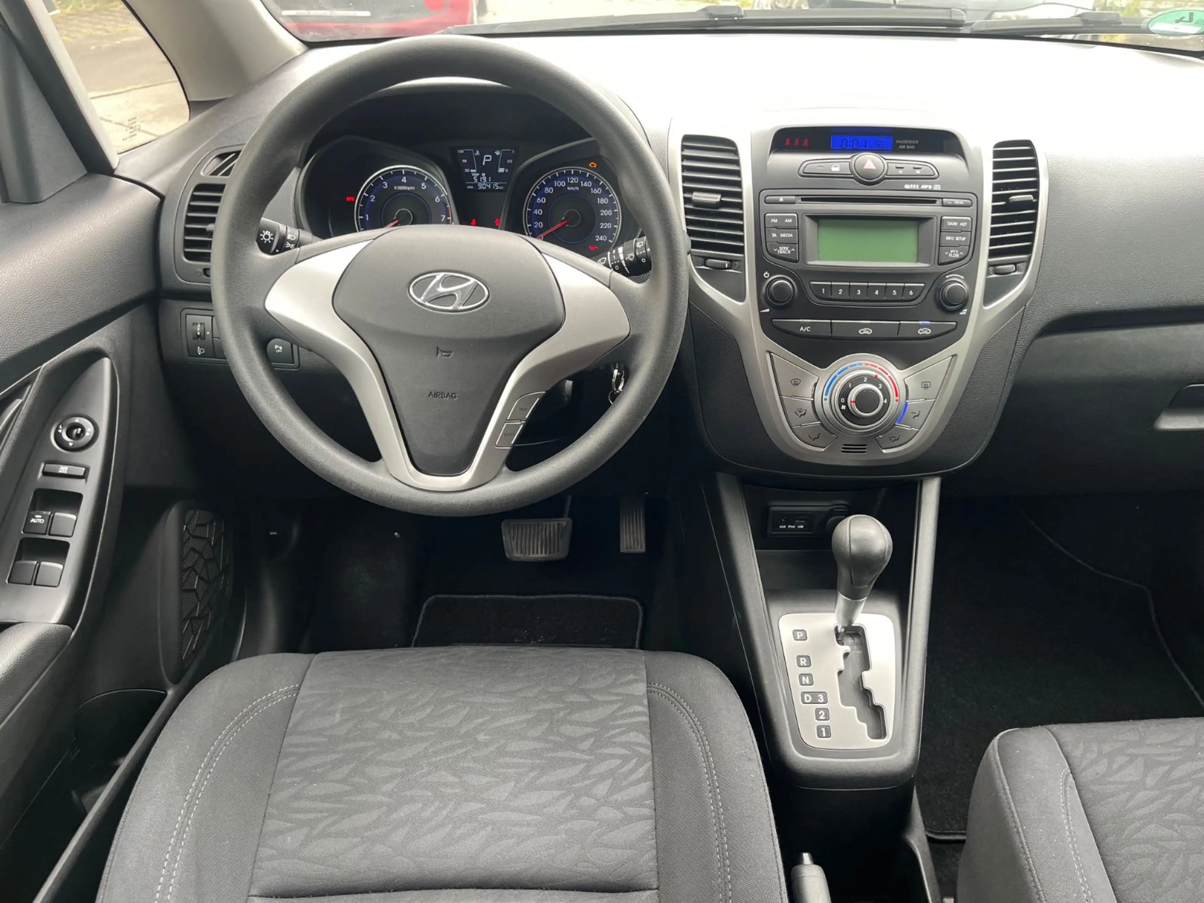 Hyundai iX20 1.6 Comfort Automatik,1HAND — photo 8