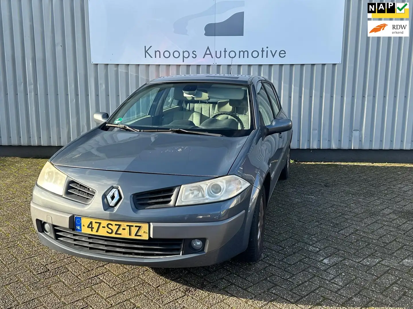 Renault Megane 1.6-16V Dynamique Luxe Apk 1/26 Airco Grijs - 1