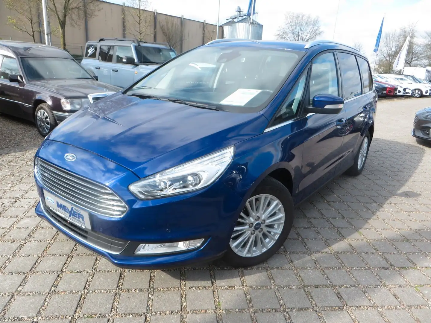 Ford Galaxy Titanium , Anhängerkupplung Blauw - 1