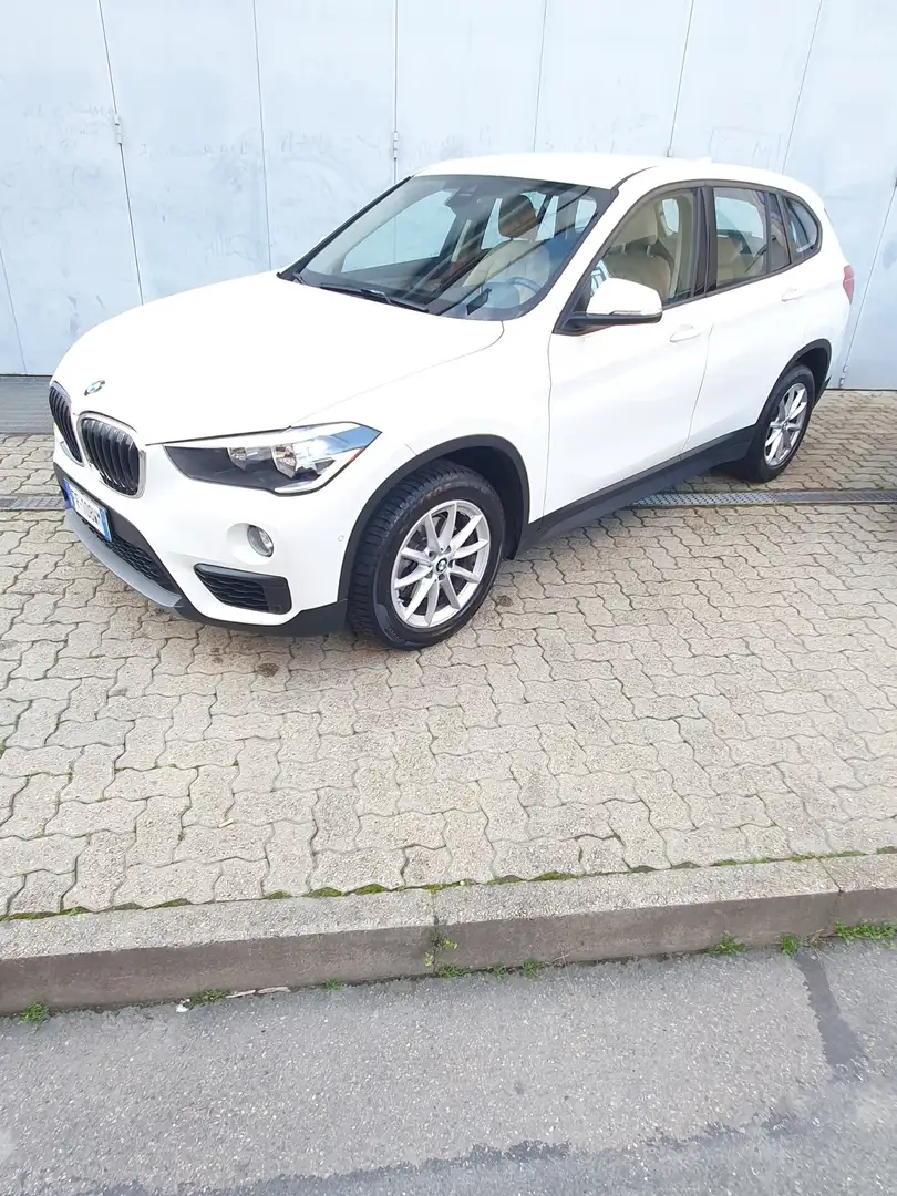 BMW X1 xDrive18d Sport Blanc - 2