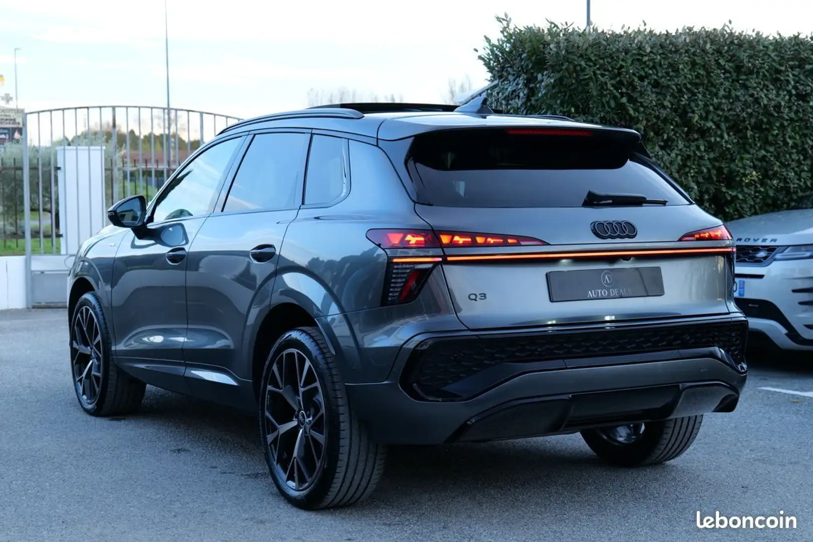 Audi Q3 2026 2.0 tdi 150 ch s line tronic 7 garantie 5 ans gris daytona dispo stock Grau - 2