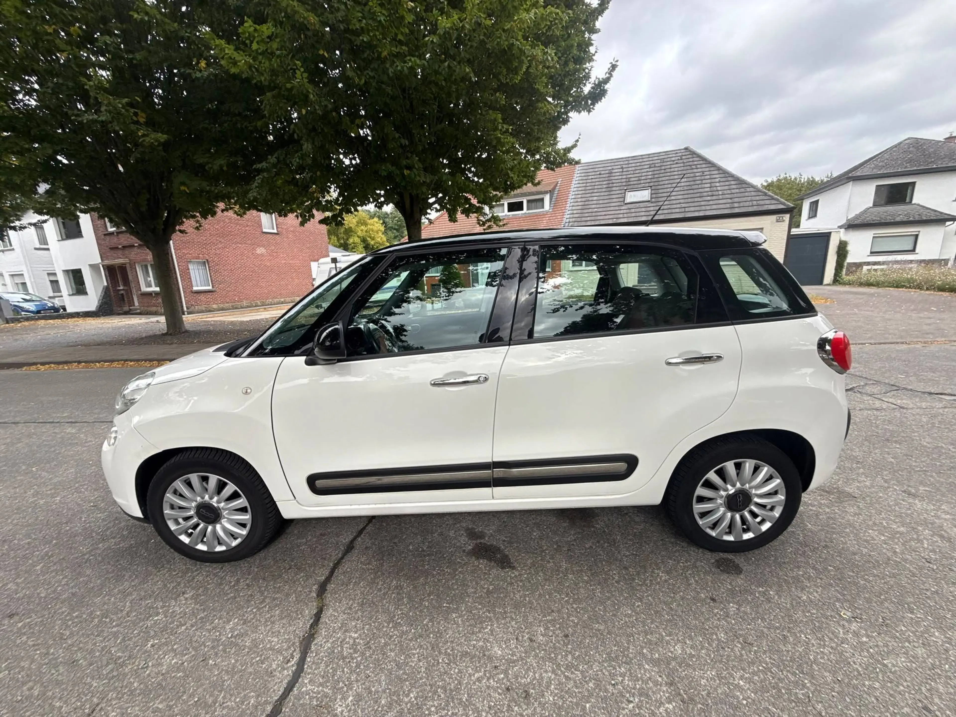 Fiat 500L 500L 1.4i Lounge GARANTIE 1 AN/JAAR — photo 5
