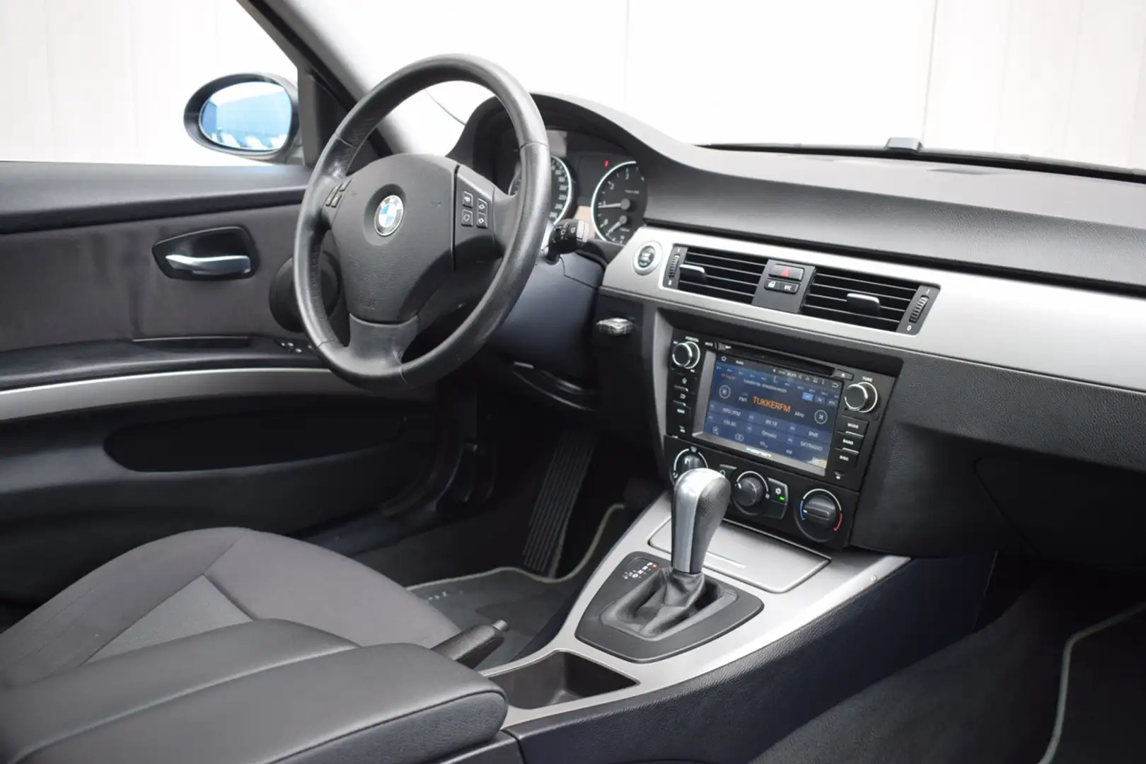 BMW 320 3-serie 320i Automaat Executive ECC | Schuif/Kante Grijs - 2