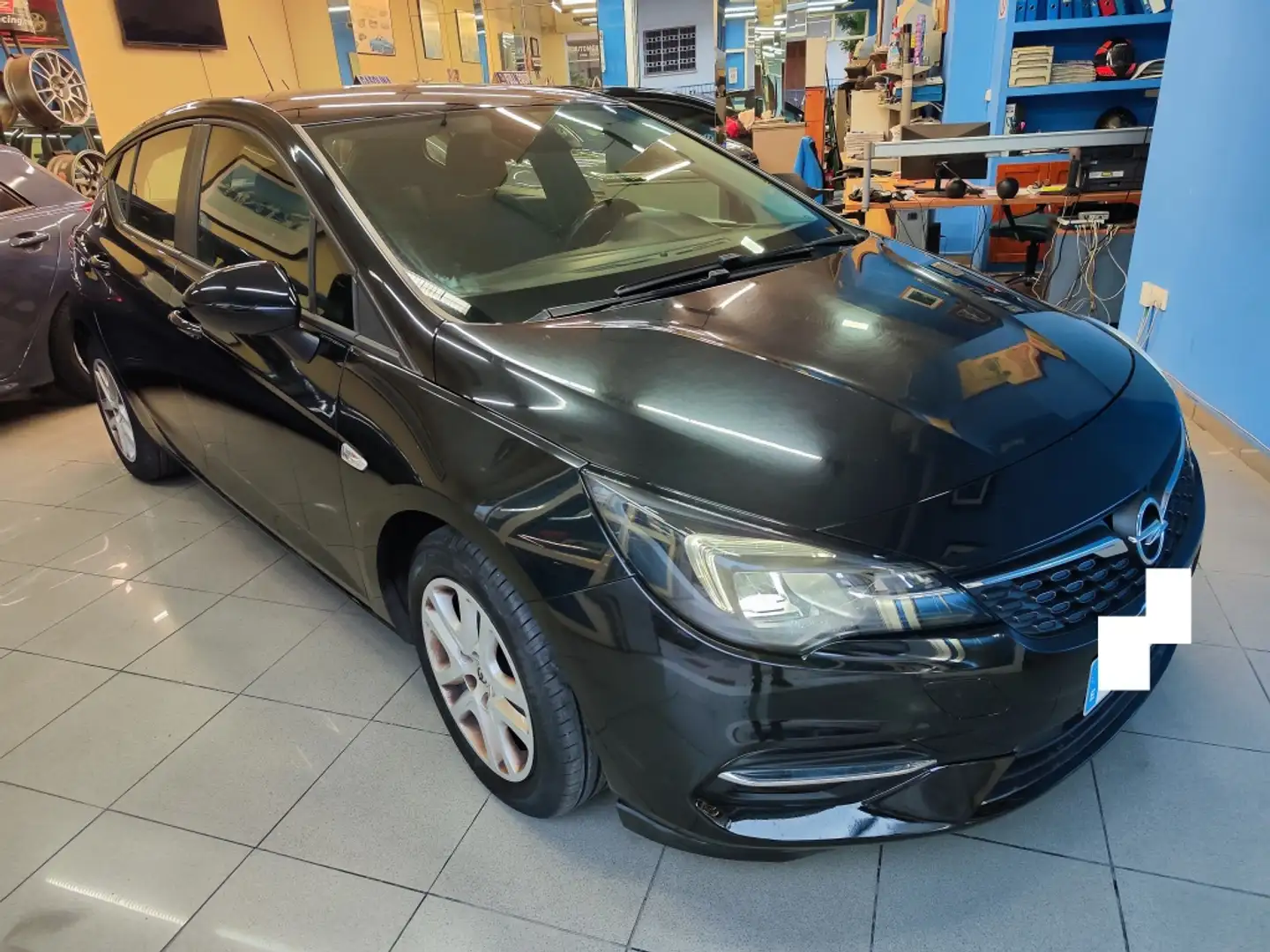 Opel Astra 1.2T S/S Edition 110 Nero - 1