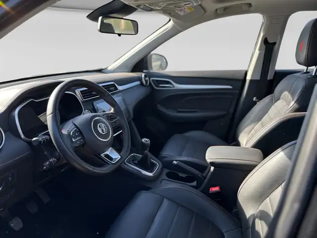MG ZS view 7
