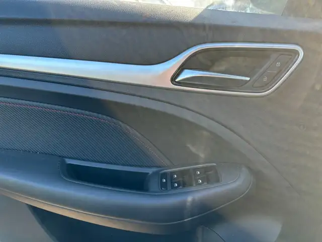 MG ZS view 10