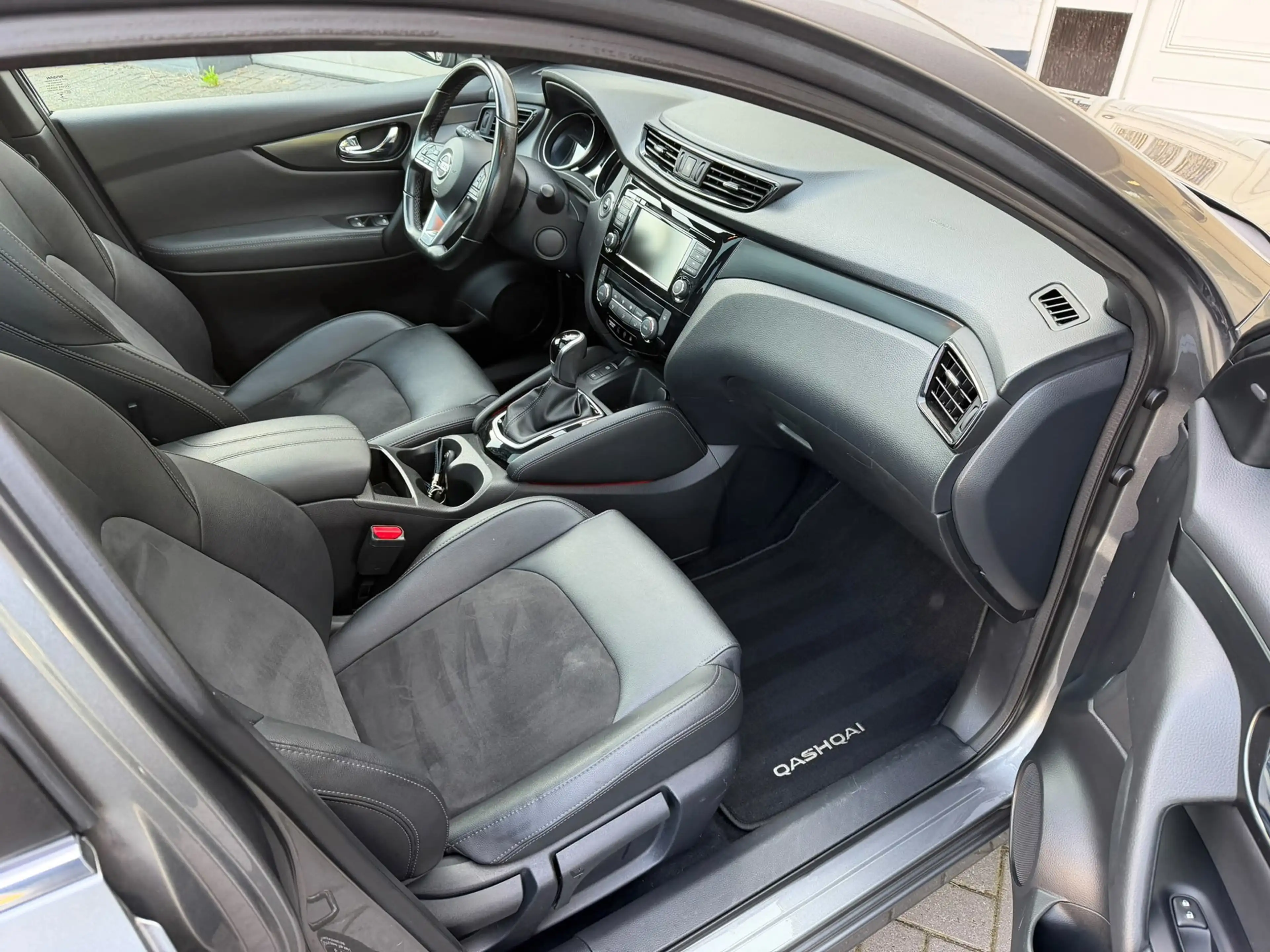 Nissan Qashqai 1.3 DIG-T N-Tec 1500KG Automaat, Trekhaak, Panoram — photo 10