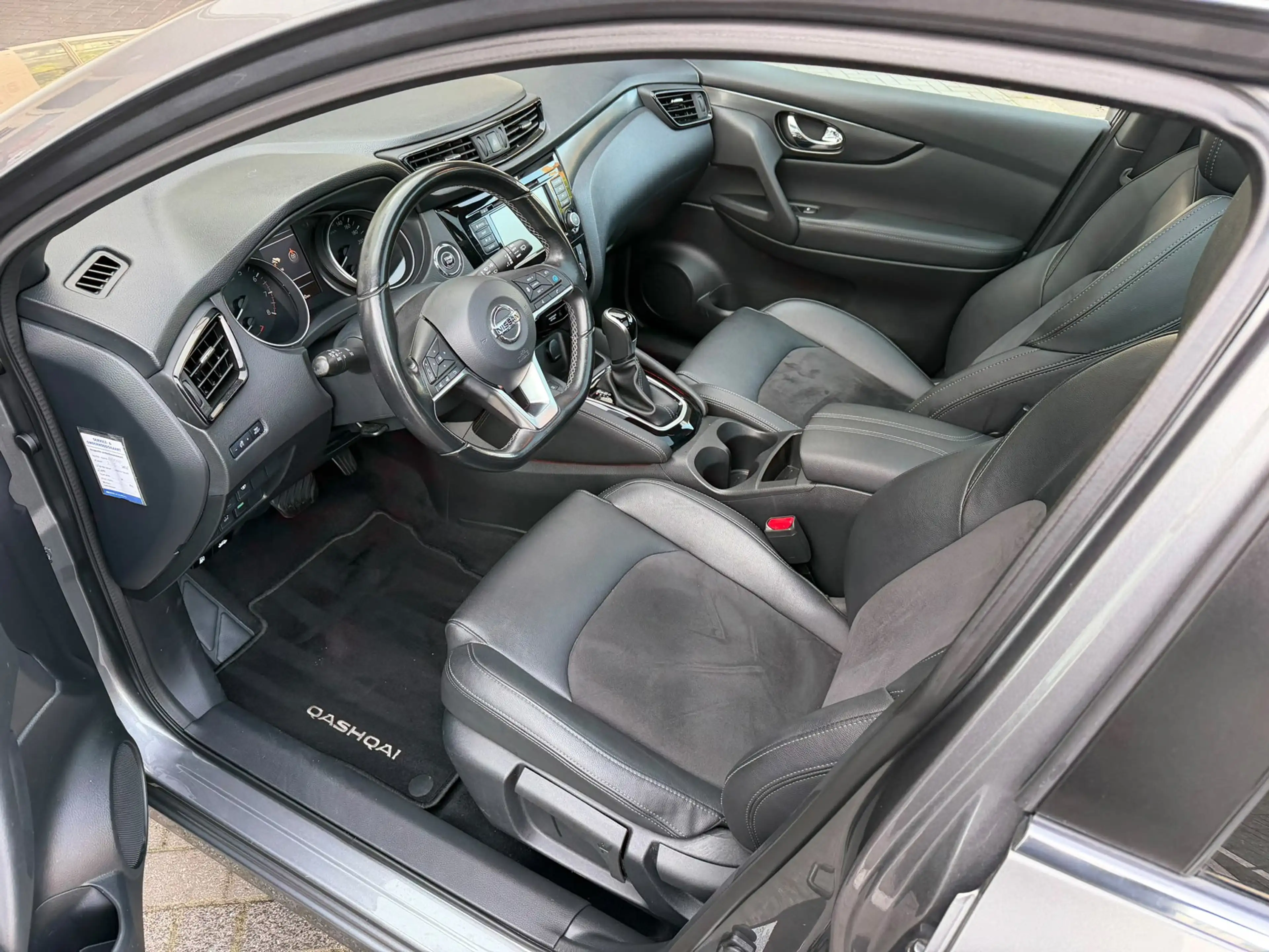 Nissan Qashqai 1.3 DIG-T N-Tec 1500KG Automaat, Trekhaak, Panoram — photo 11