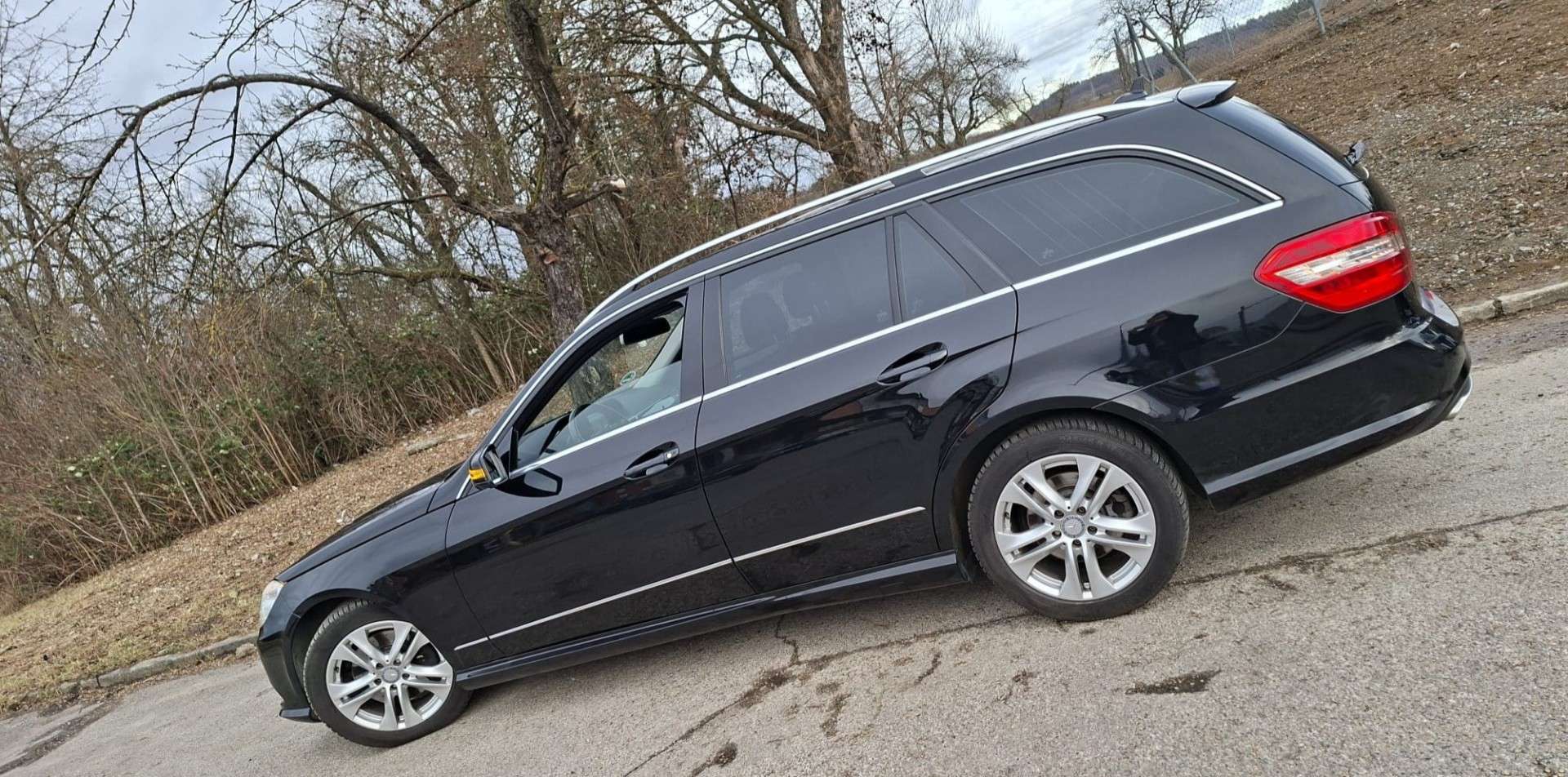 Second hand Mercedes Benz E-Class 300