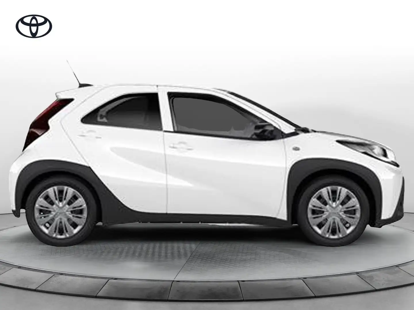 Toyota Aygo X Aygo X 1.0 VVT-i 72 CV 5 porte Active Bianco - 2