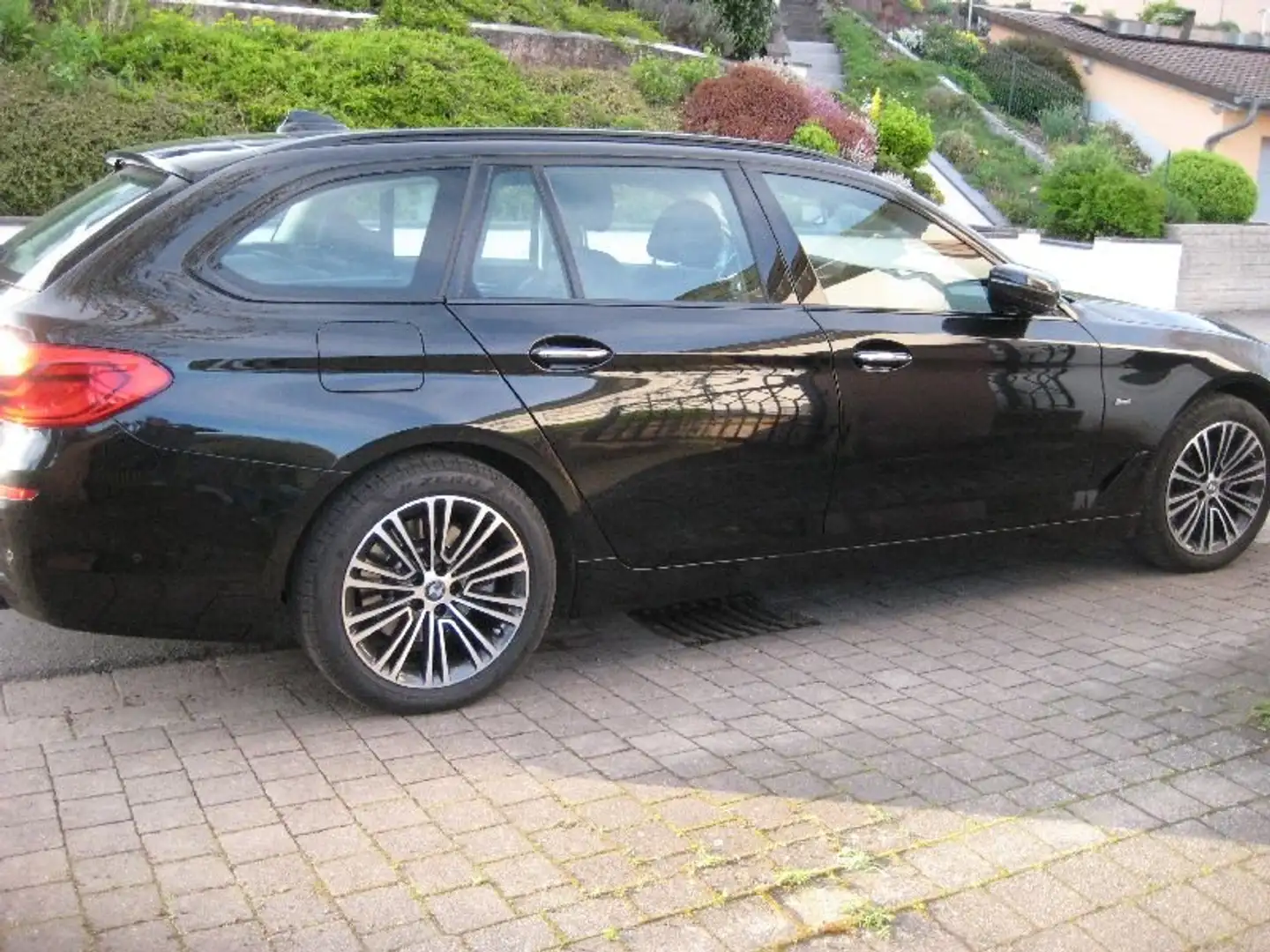 BMW 520 520 d Sport Line Schwarz - 1