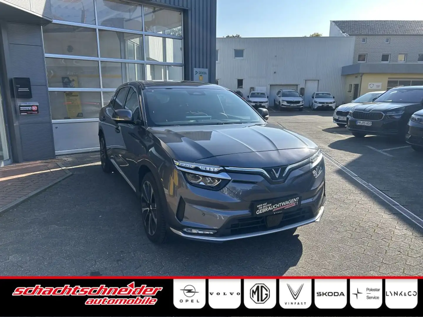VinFast VF 8 VF8 PLUS Grau - 1