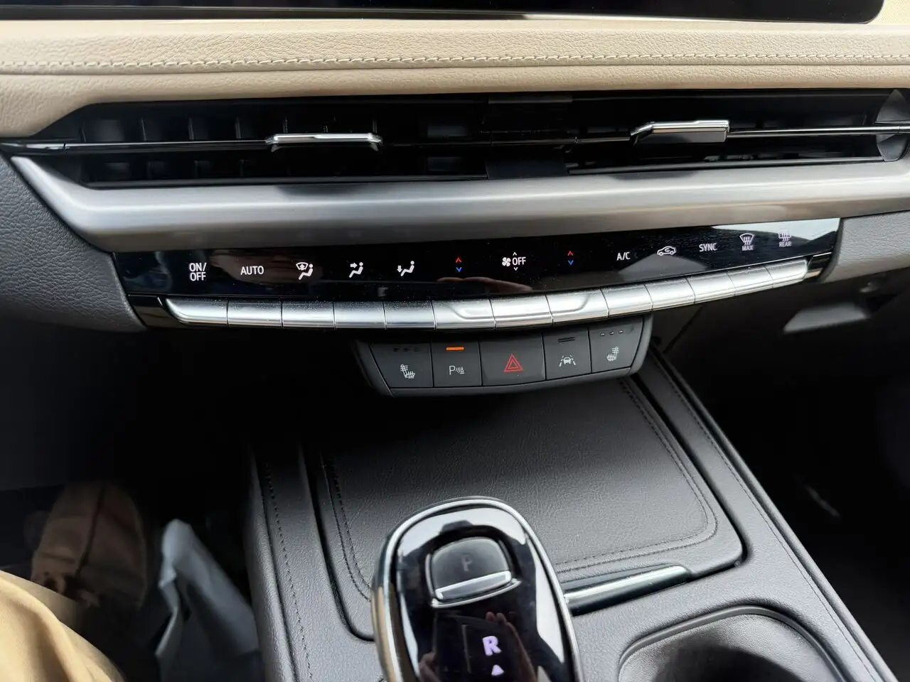 Cadillac XT4 снимка Cadillac XT4