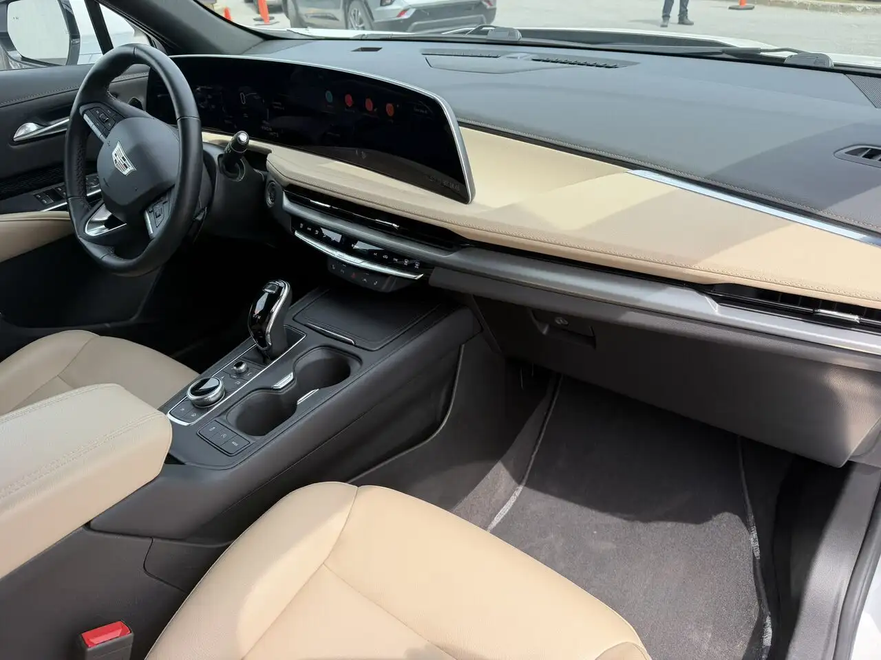 Cadillac XT4 снимка Cadillac XT4